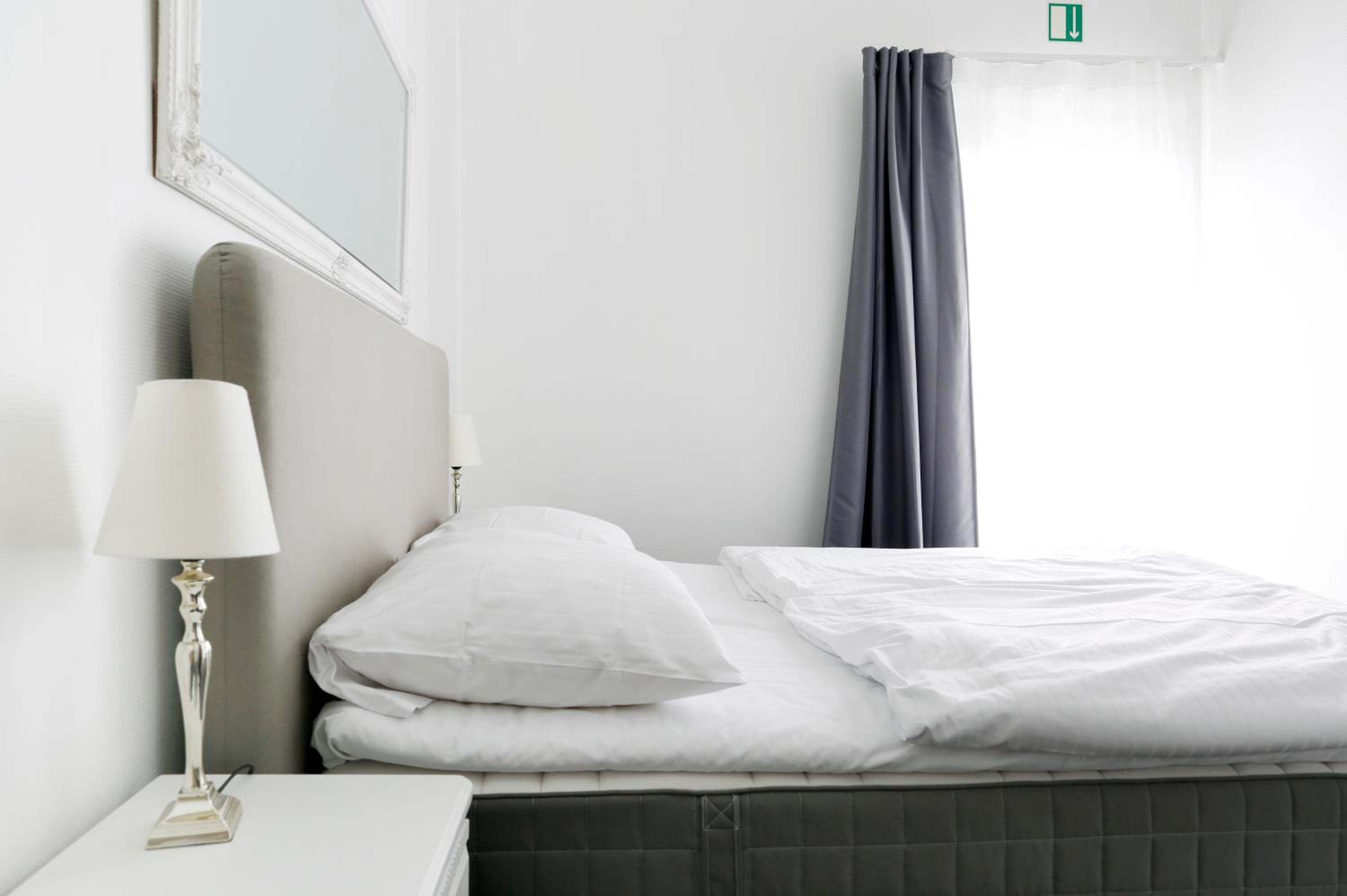NIEB by ROCKCHAIR Apartments l SUPERHOST Status l 3 Bedrooms Boxspringbeds 3 Bathrooms in Center 