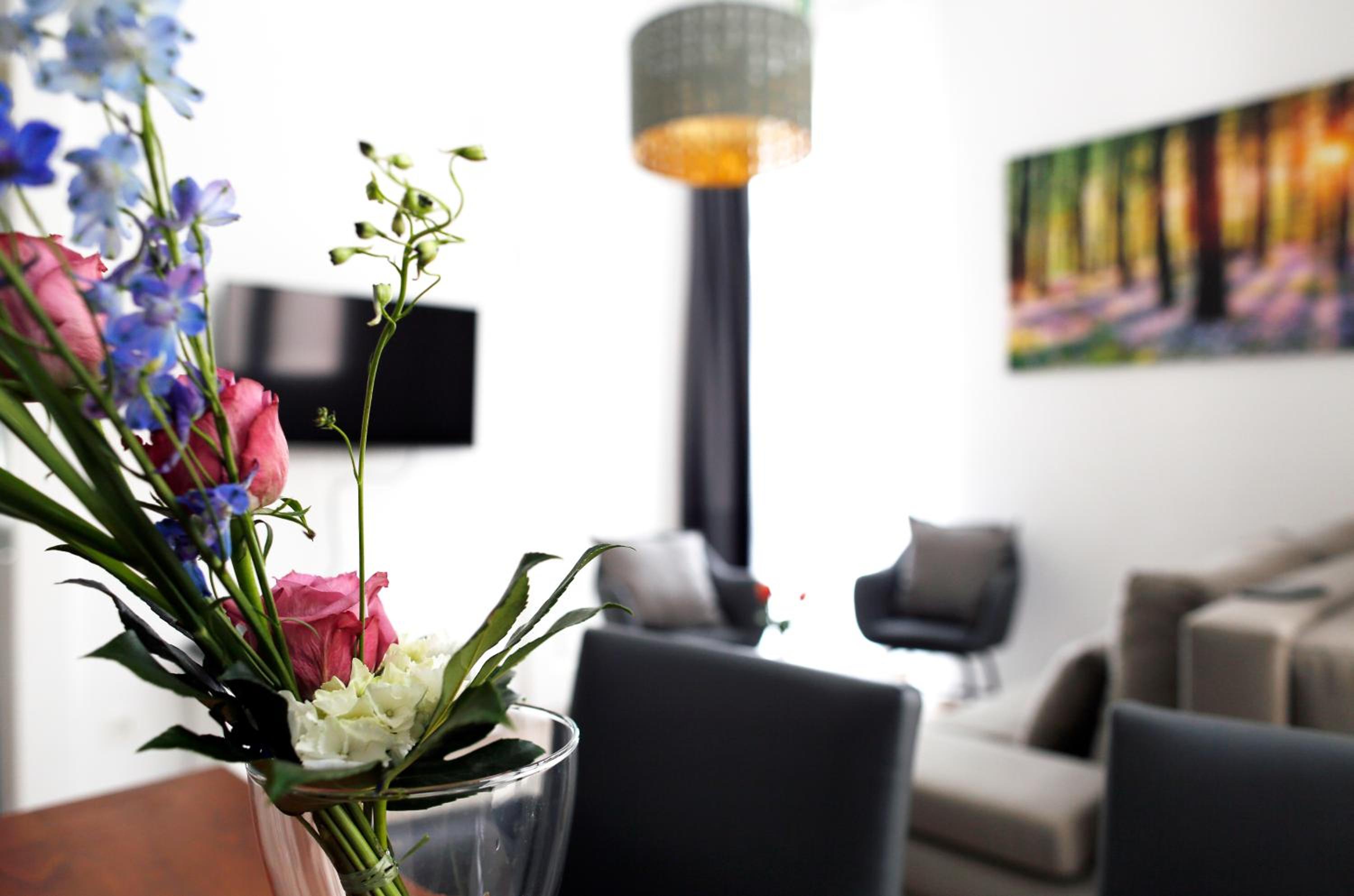 NIEB by ROCKCHAIR Apartments l SUPERHOST Status l 3 Bedrooms Boxspringbeds 3 Bathrooms in Center 