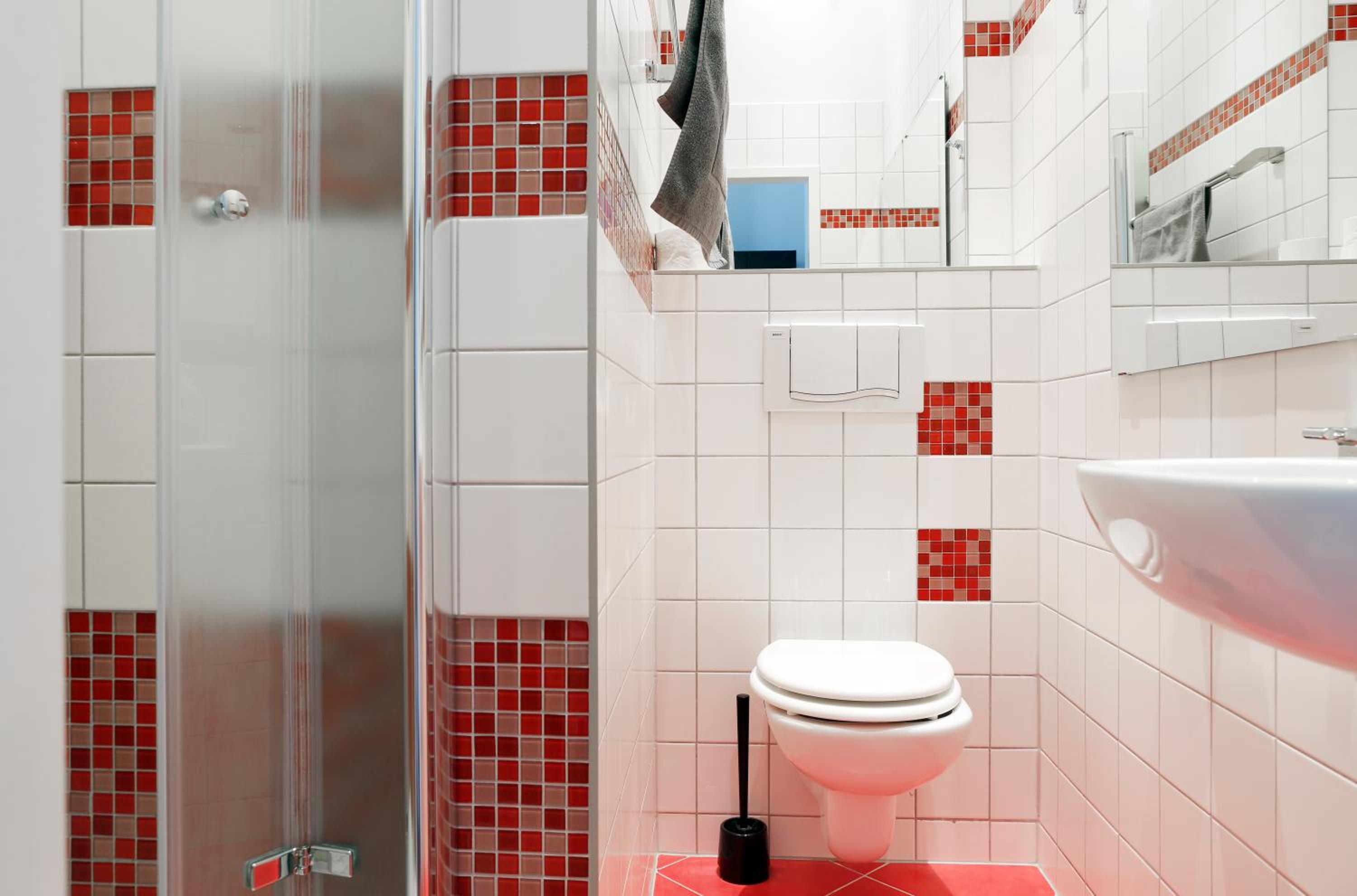 NIEB by ROCKCHAIR Apartments l SUPERHOST Status l 3 Bedrooms Boxspringbeds 3 Bathrooms in Center 