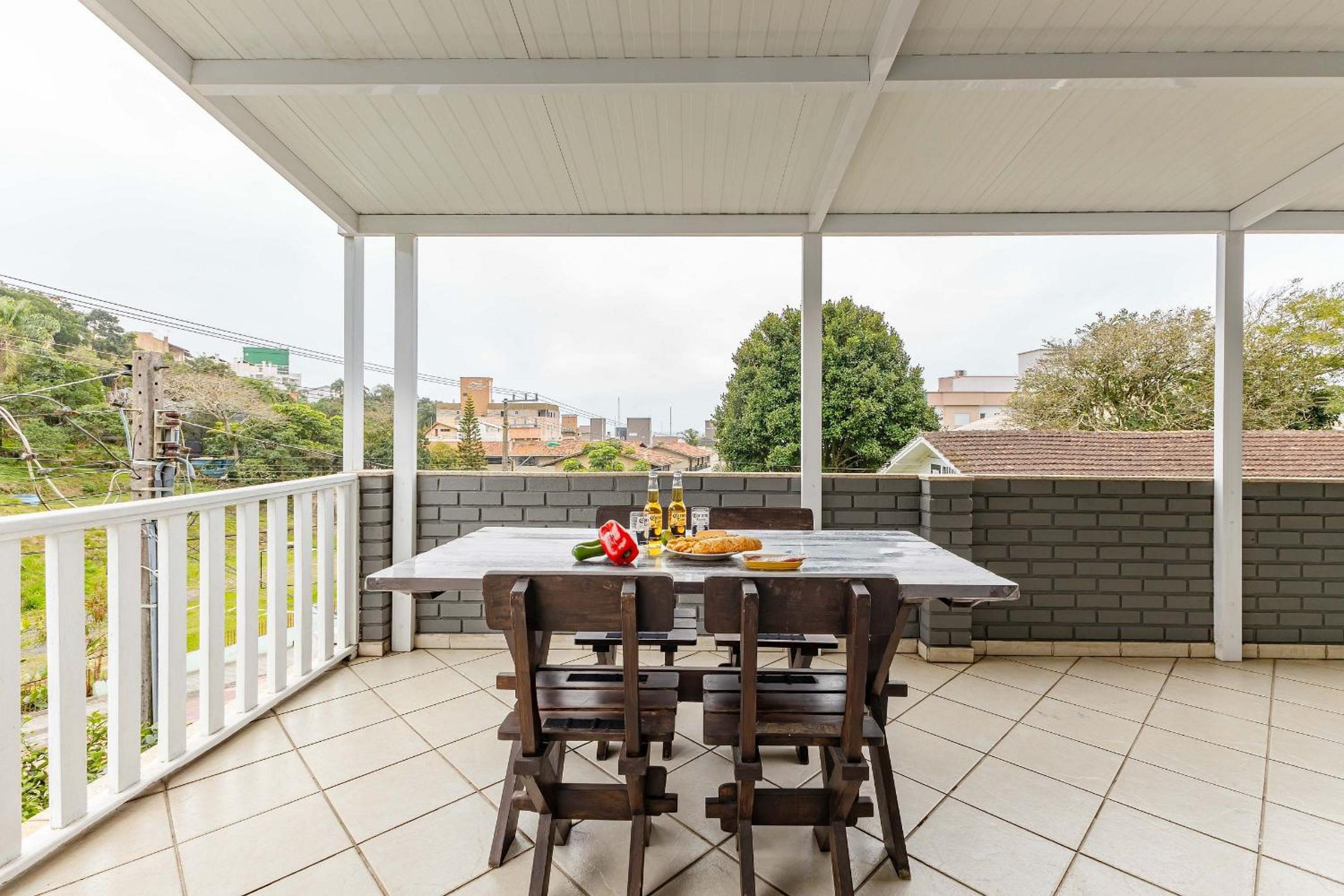 Duplex a 150 metros da Praia de Bombinhas