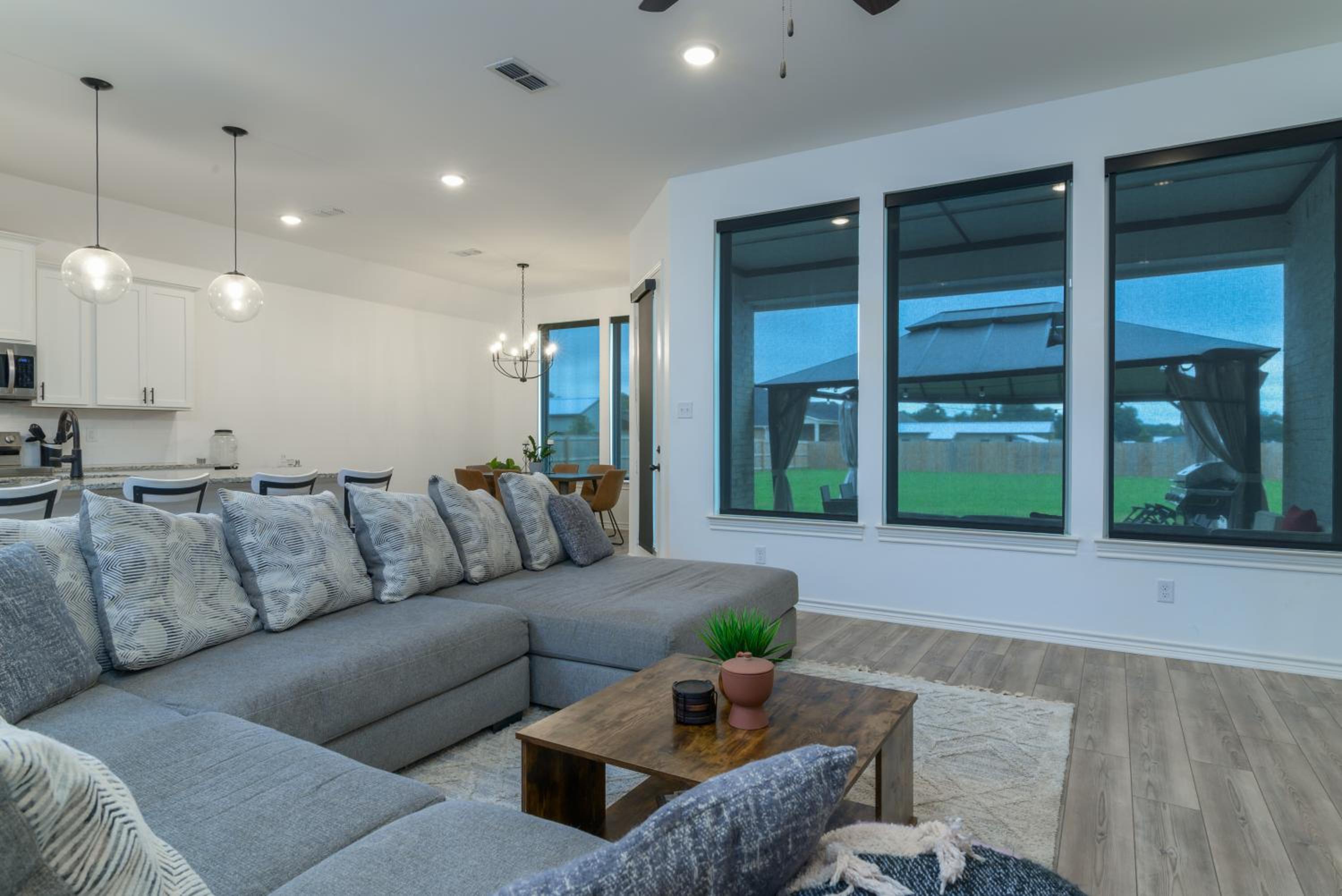 City Zen Modern country retreat view 4