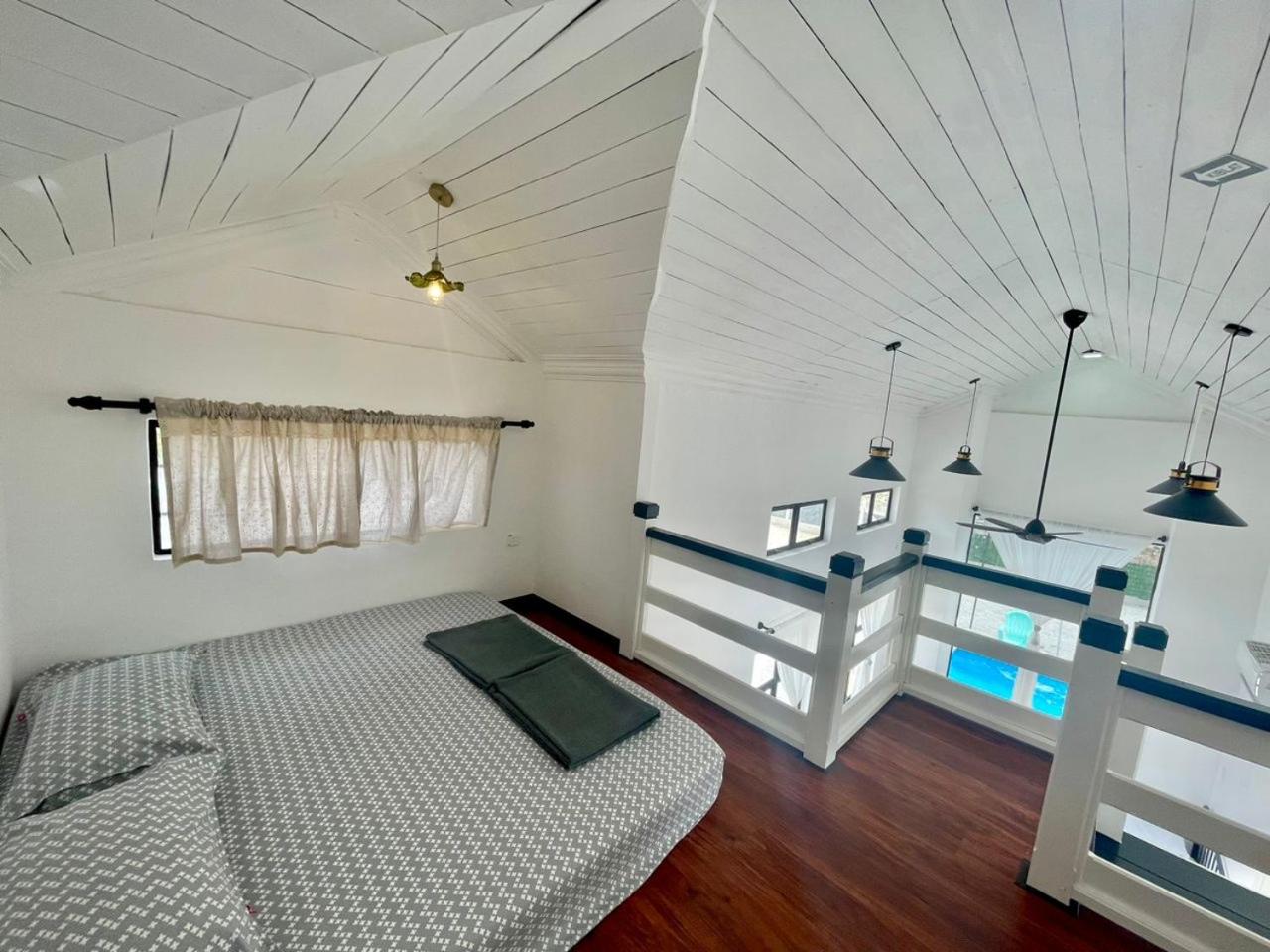Memerang Tiny House & Pool near Merang Jetty