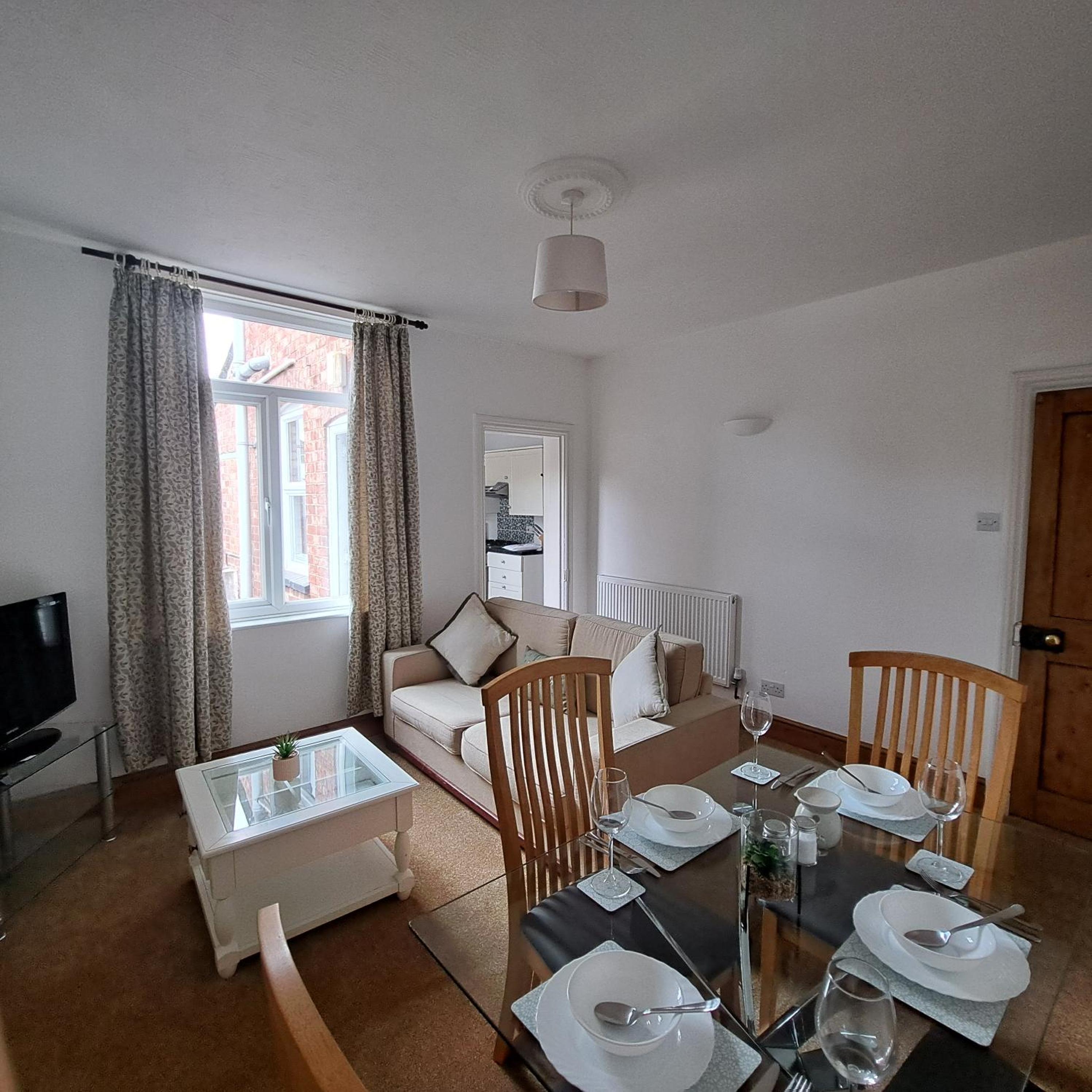 Huge 4 bed in the heart of Kettering view 4