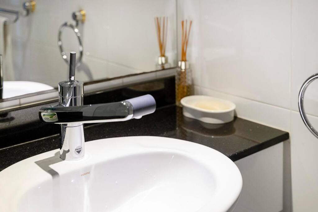 92B Convenient Central Sydney Studio, Close to All