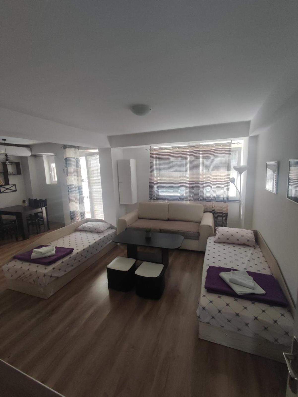 Stefea Apartment