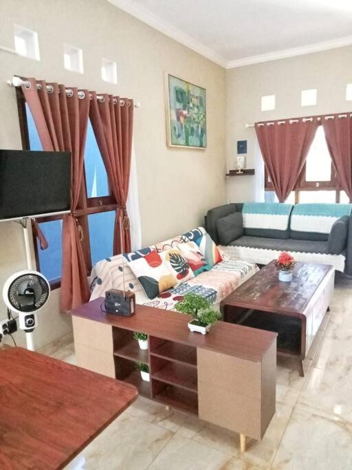 Brojos Homestay near Malioboro