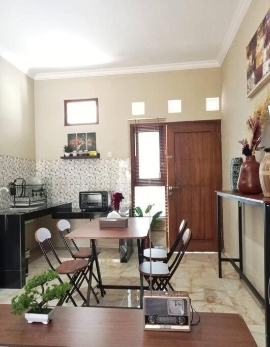Brojos Homestay near Malioboro
