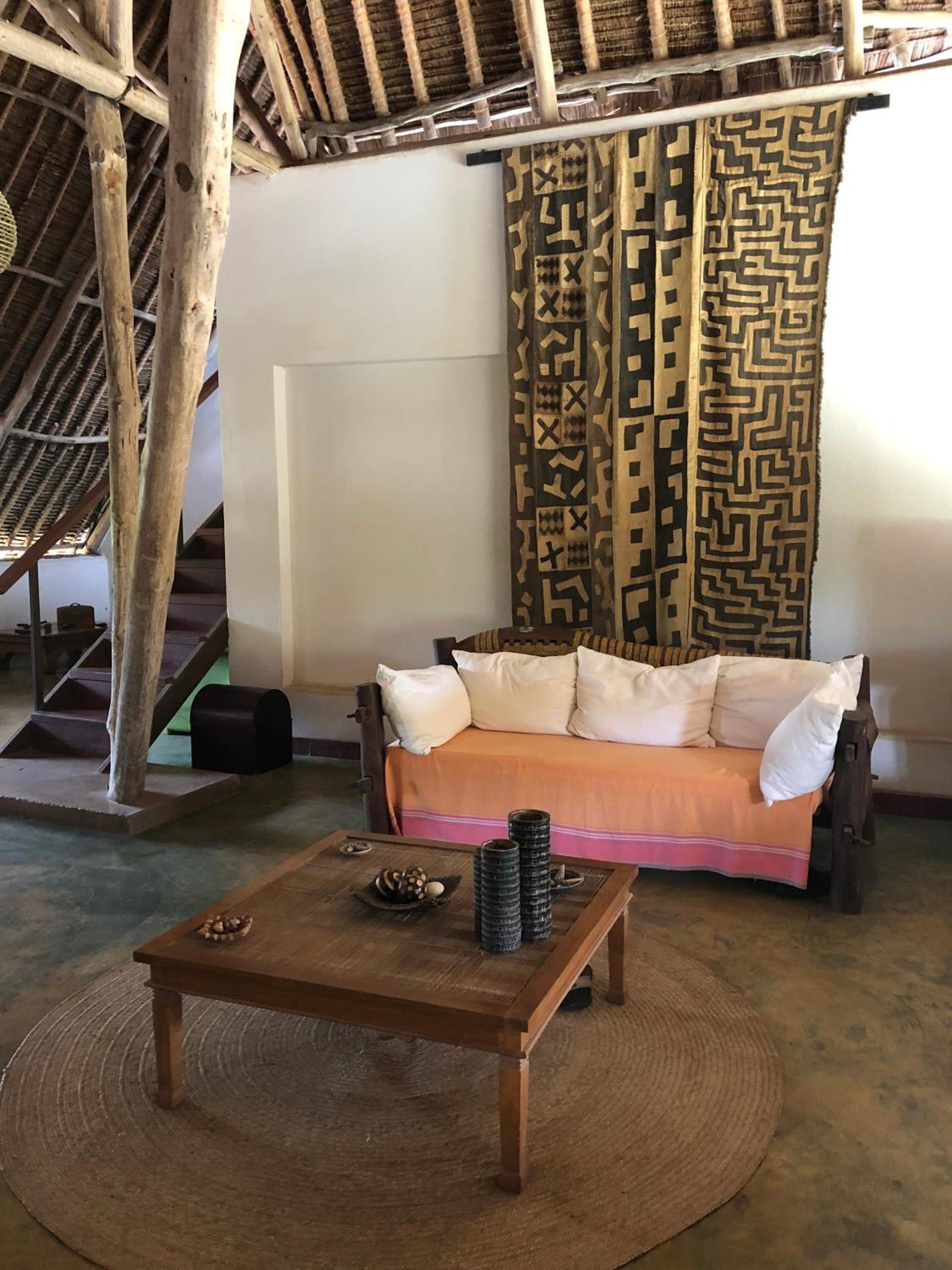 Shikamoo Cottage