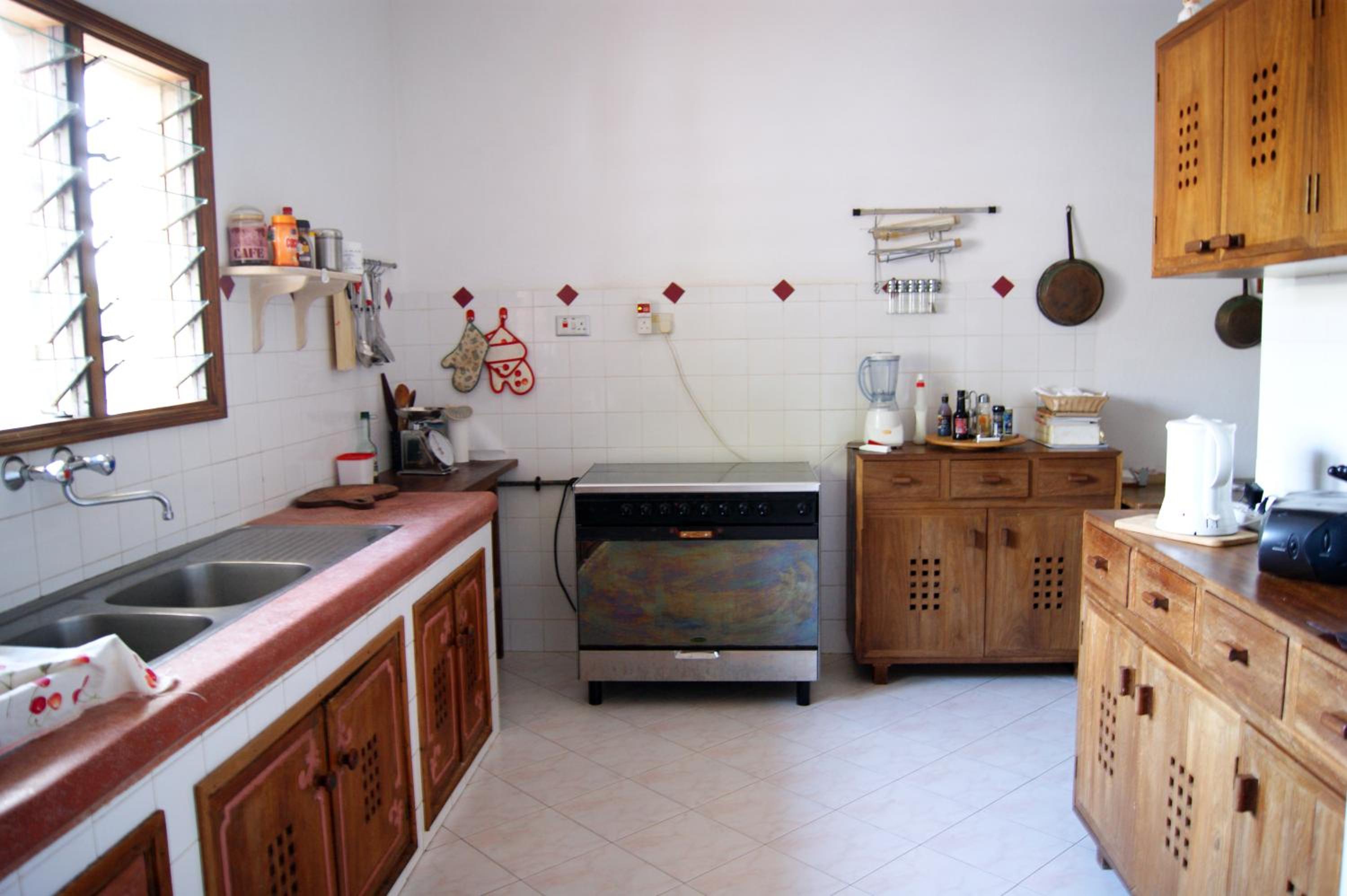 Shikamoo Cottage