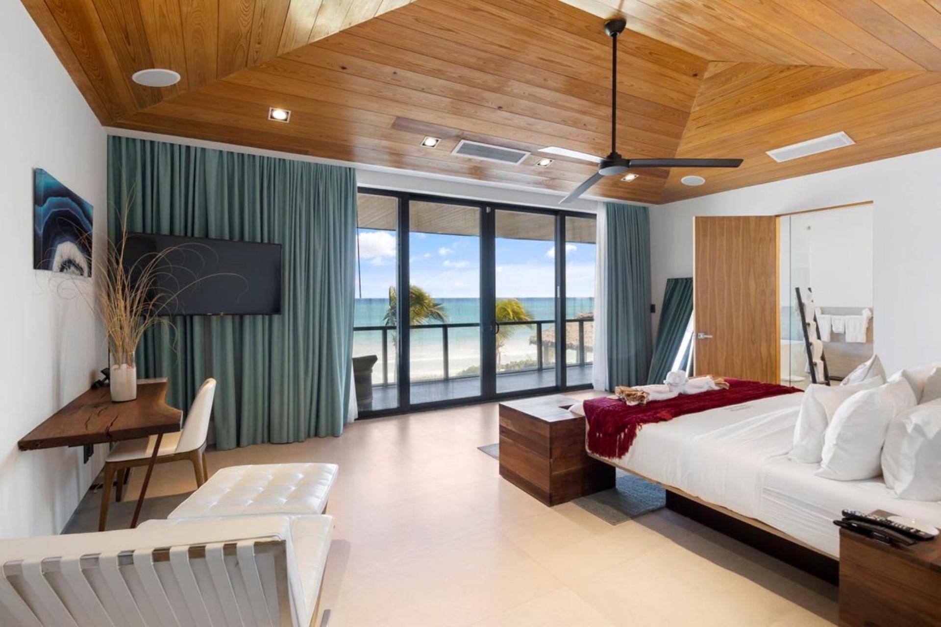 Luxurious Ocean Front Mansion in The Bahamas