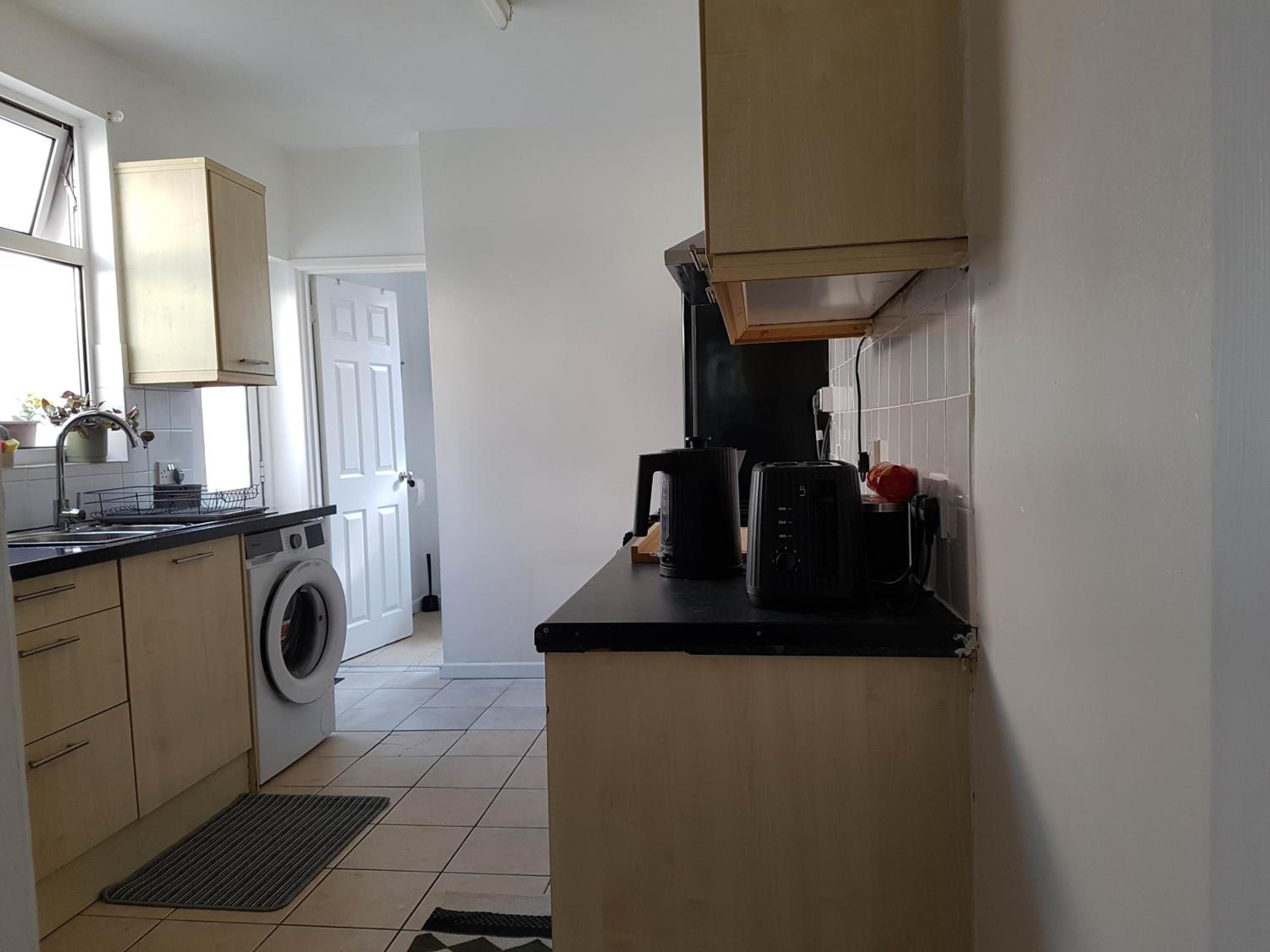 Portsmouth House near Centre 3 Bedrooms