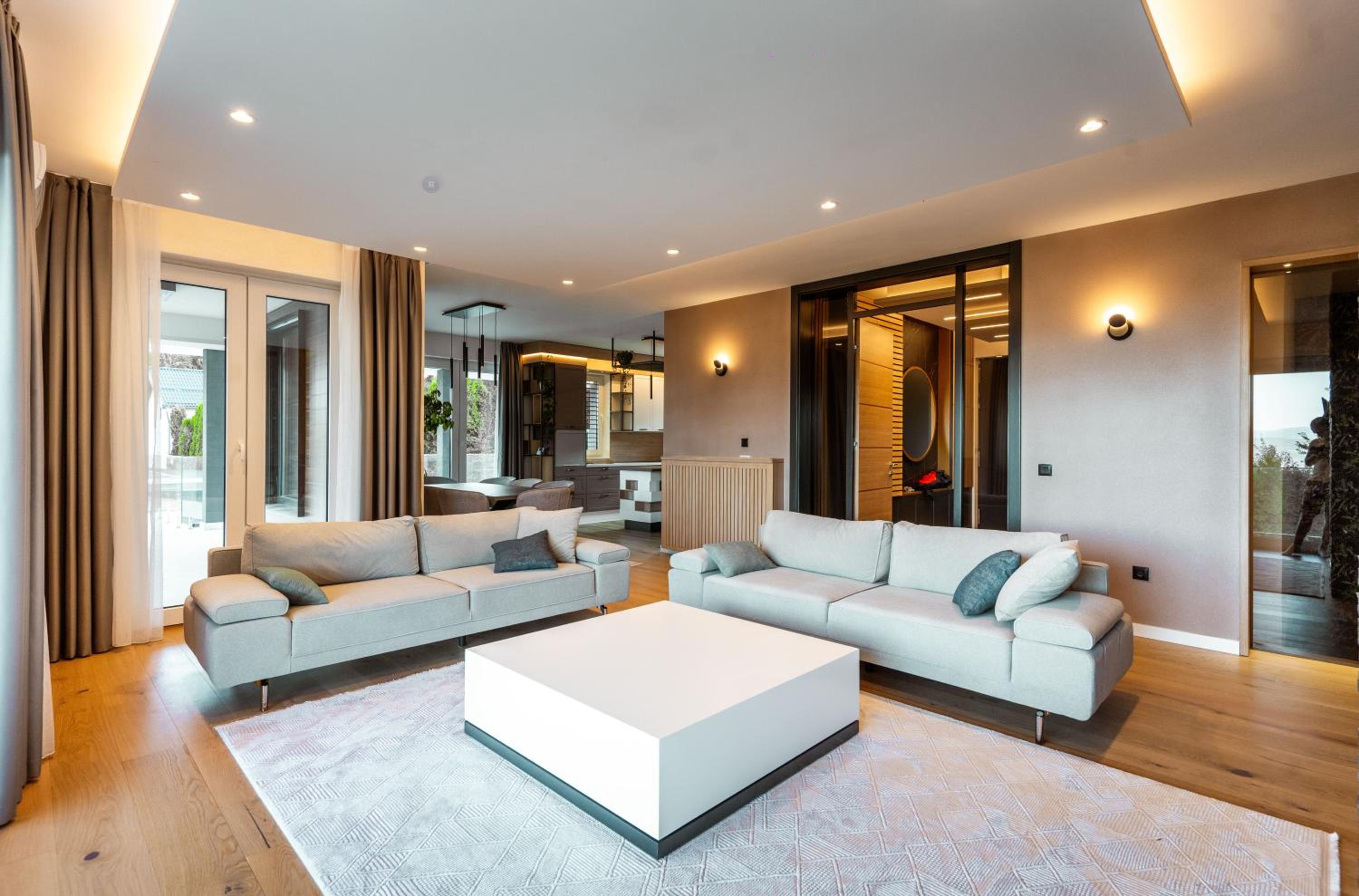 Hillmax Residence