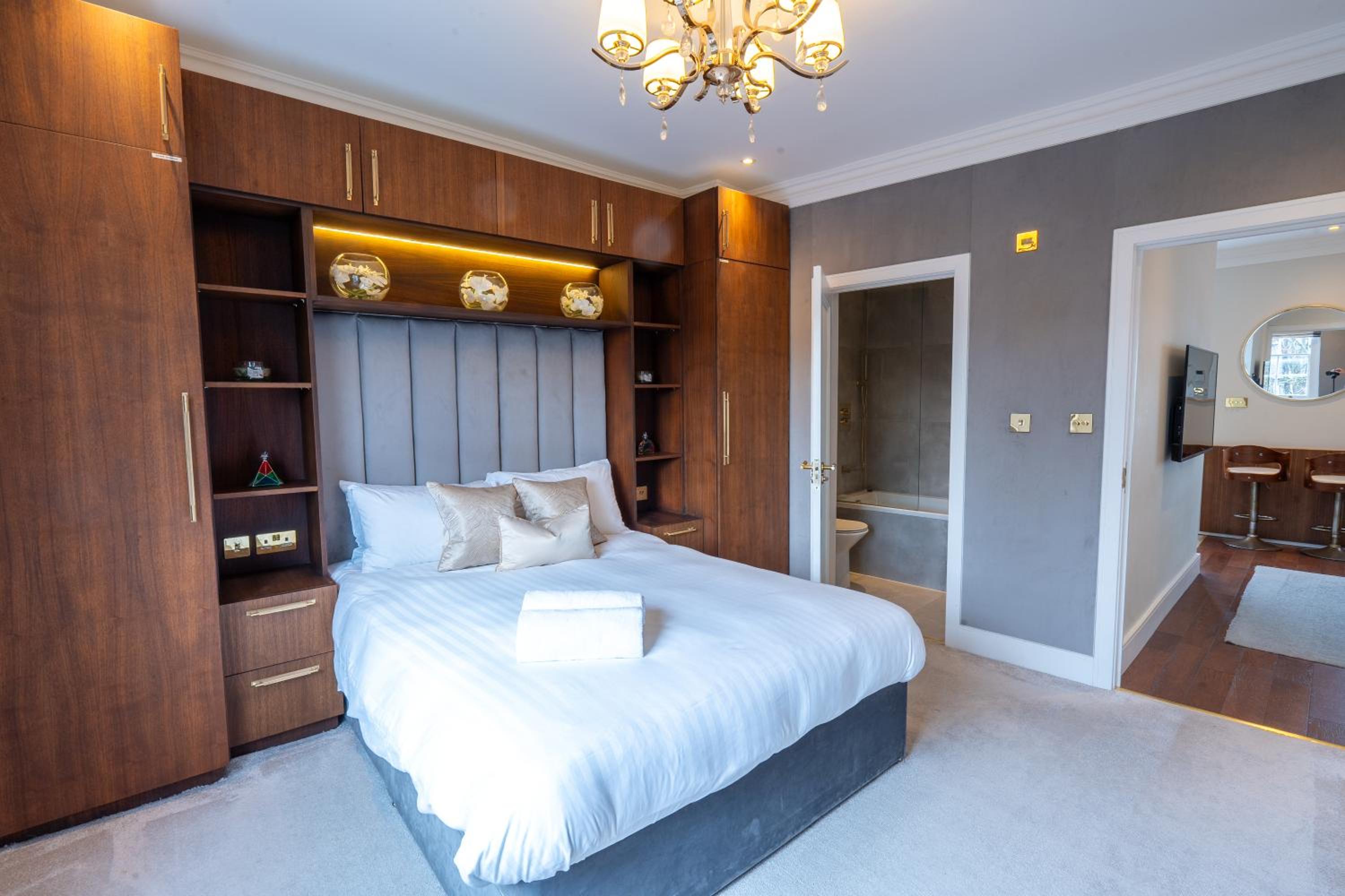 Camden's Luxurious Urban Escape