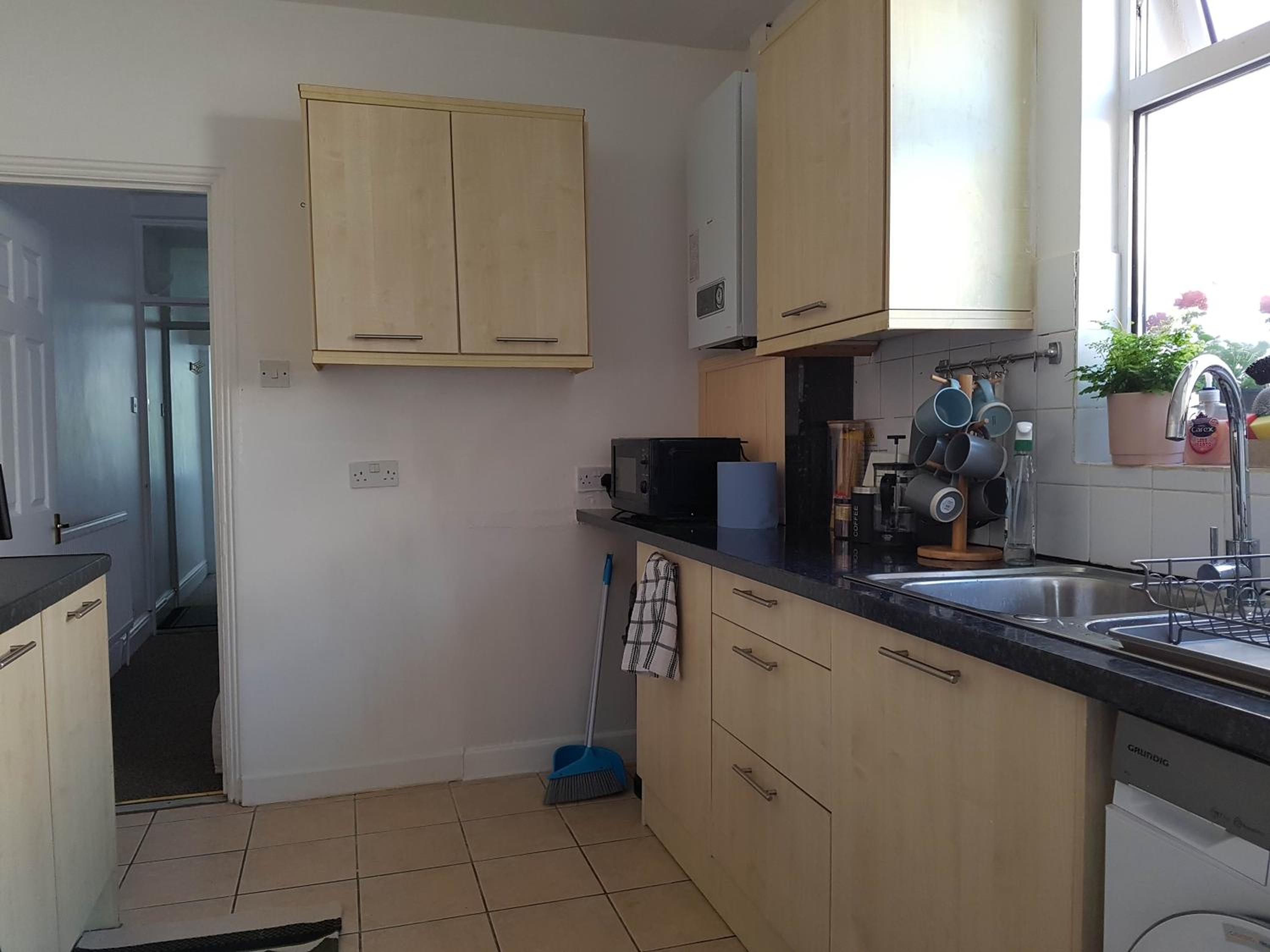 Portsmouth House near Centre 3 Bedrooms