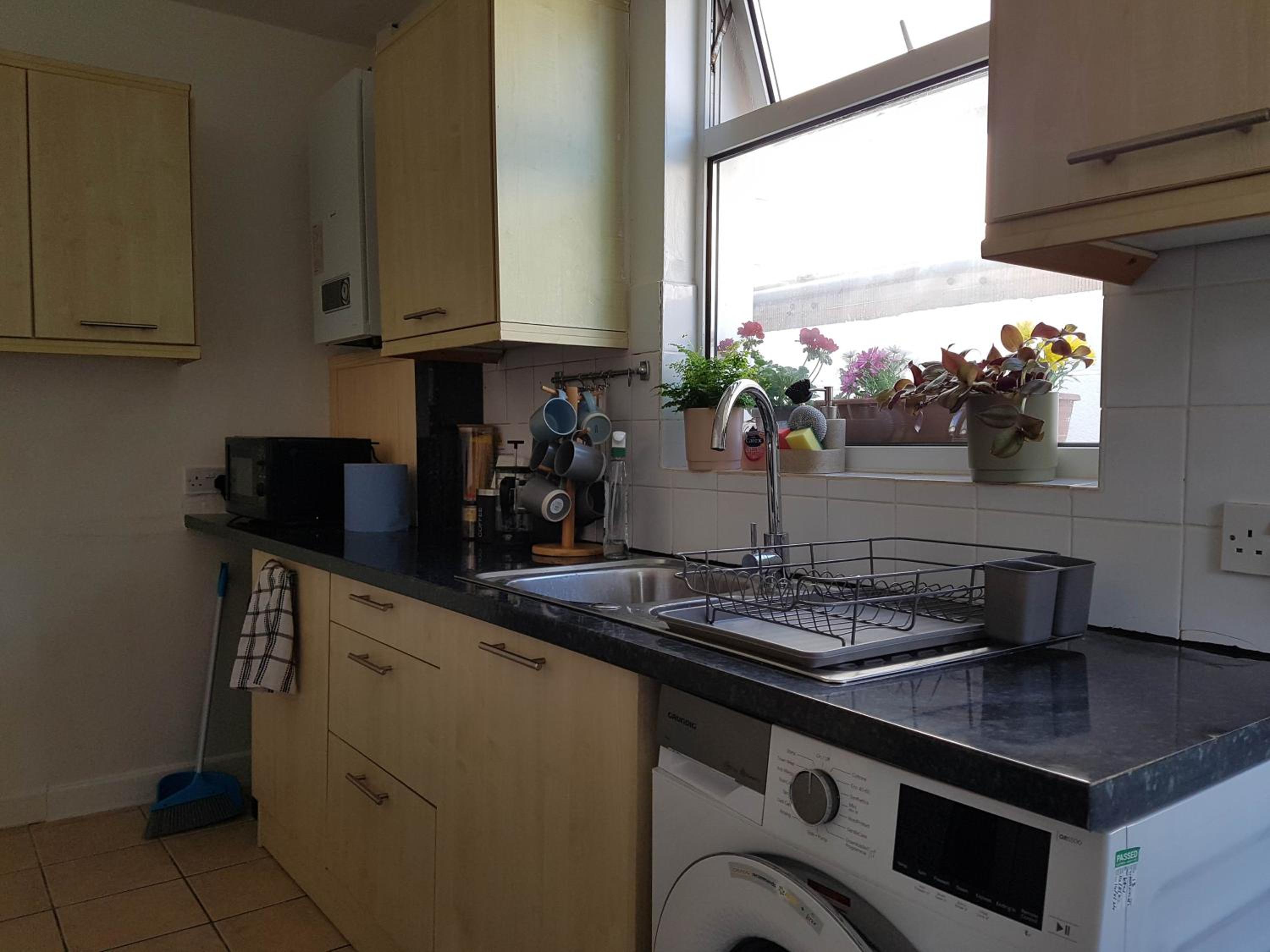 Portsmouth House near Centre 3 Bedrooms