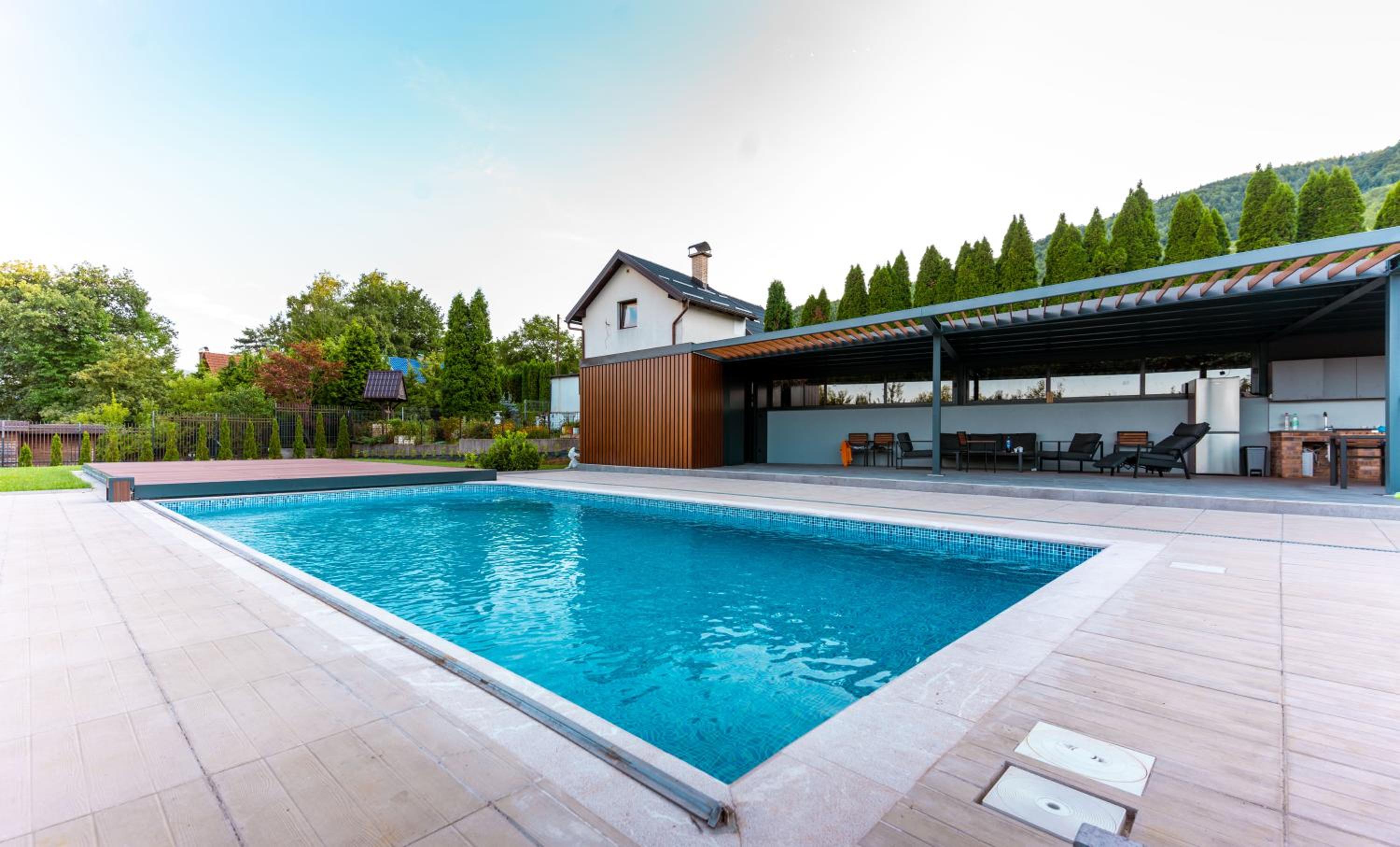 Hillmax Residence