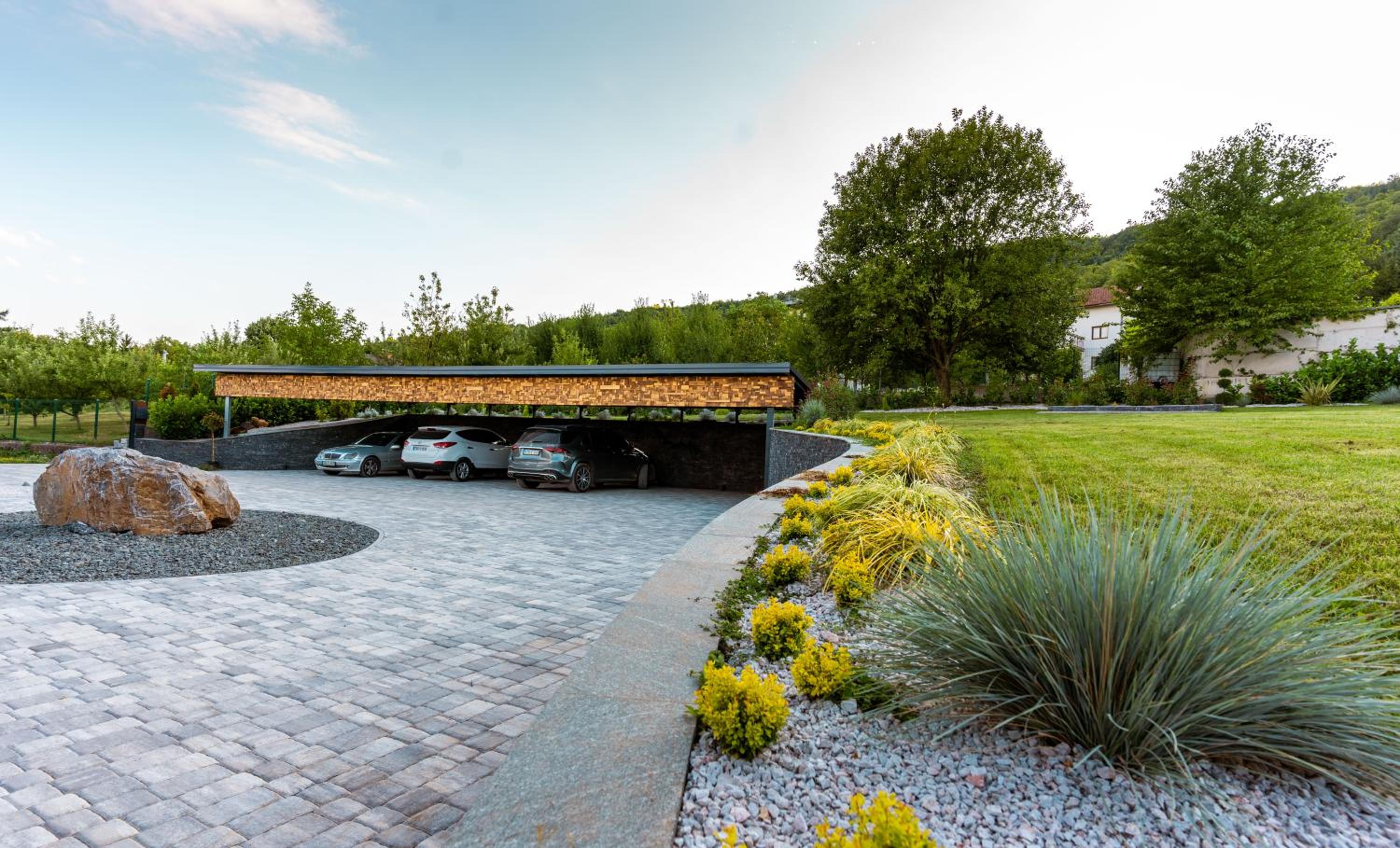 Hillmax Residence
