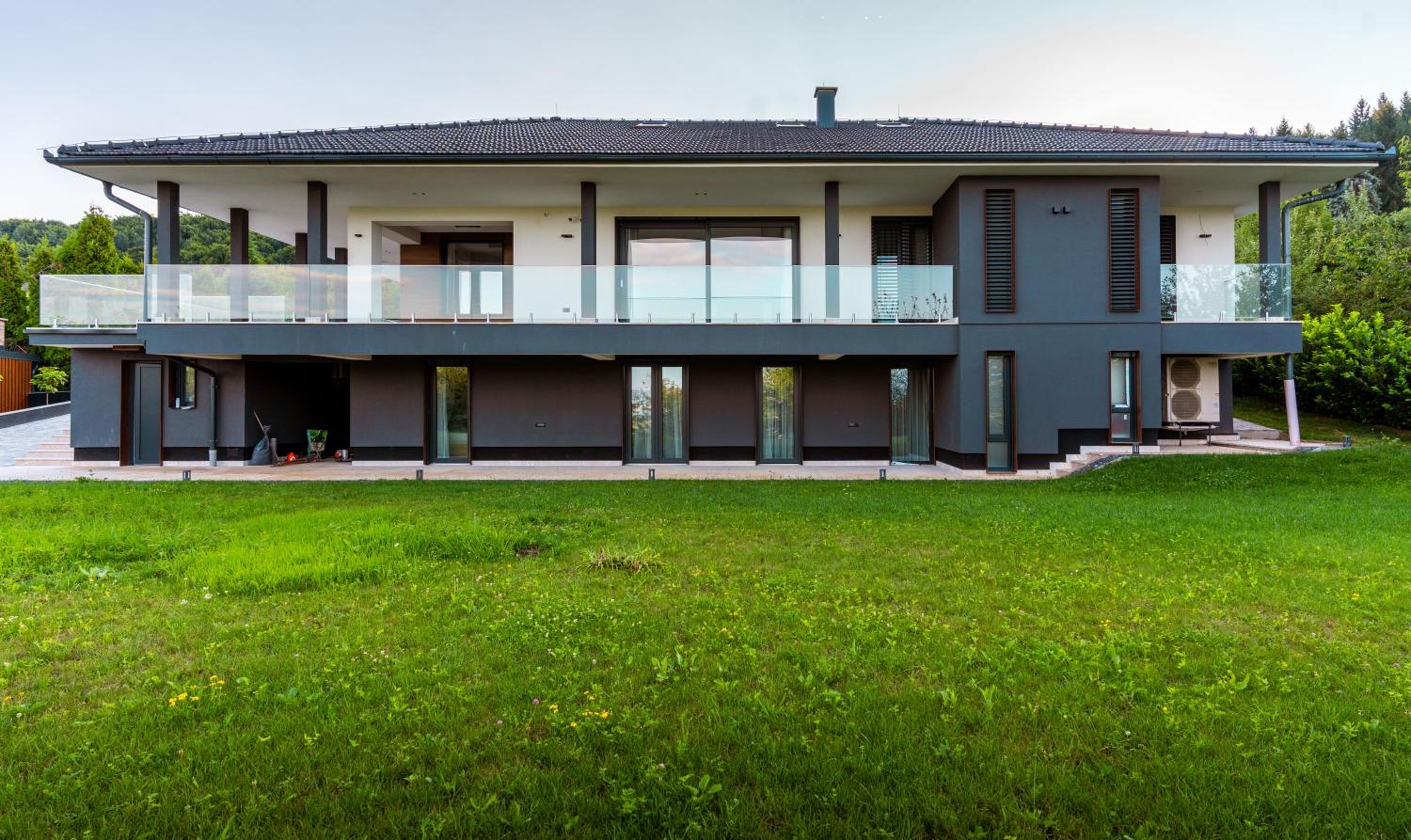 Hillmax Residence