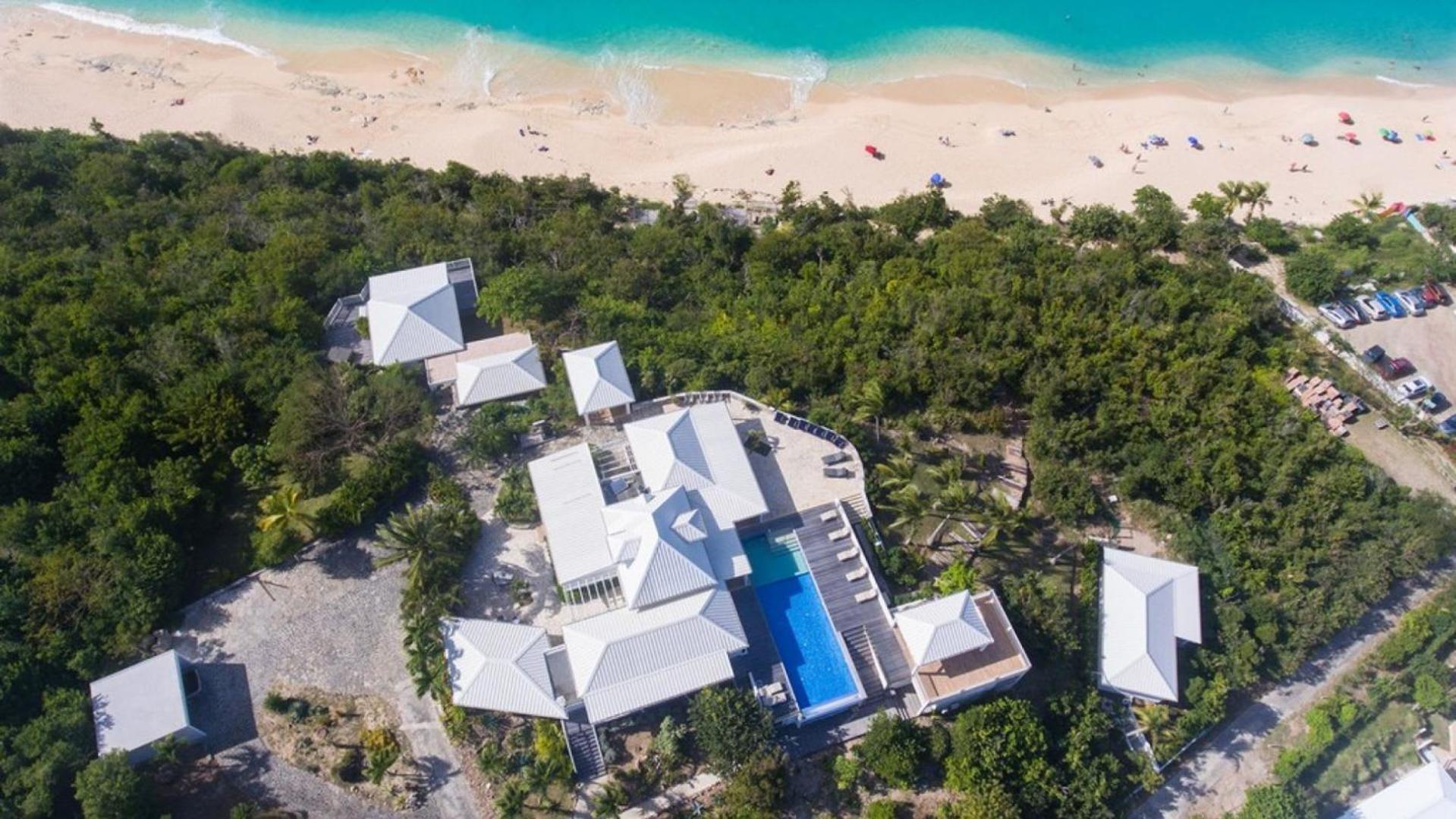 Modern 7BR villa with breathtaking panoramic views view 3