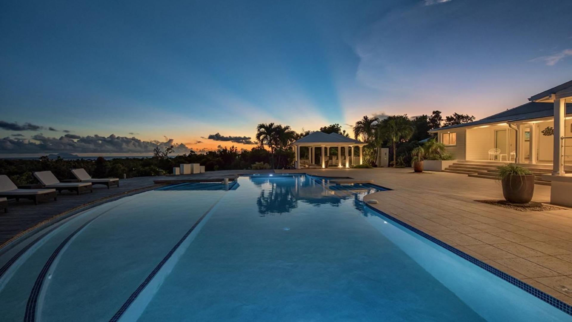 Ideal family villa with enchanting ocean views