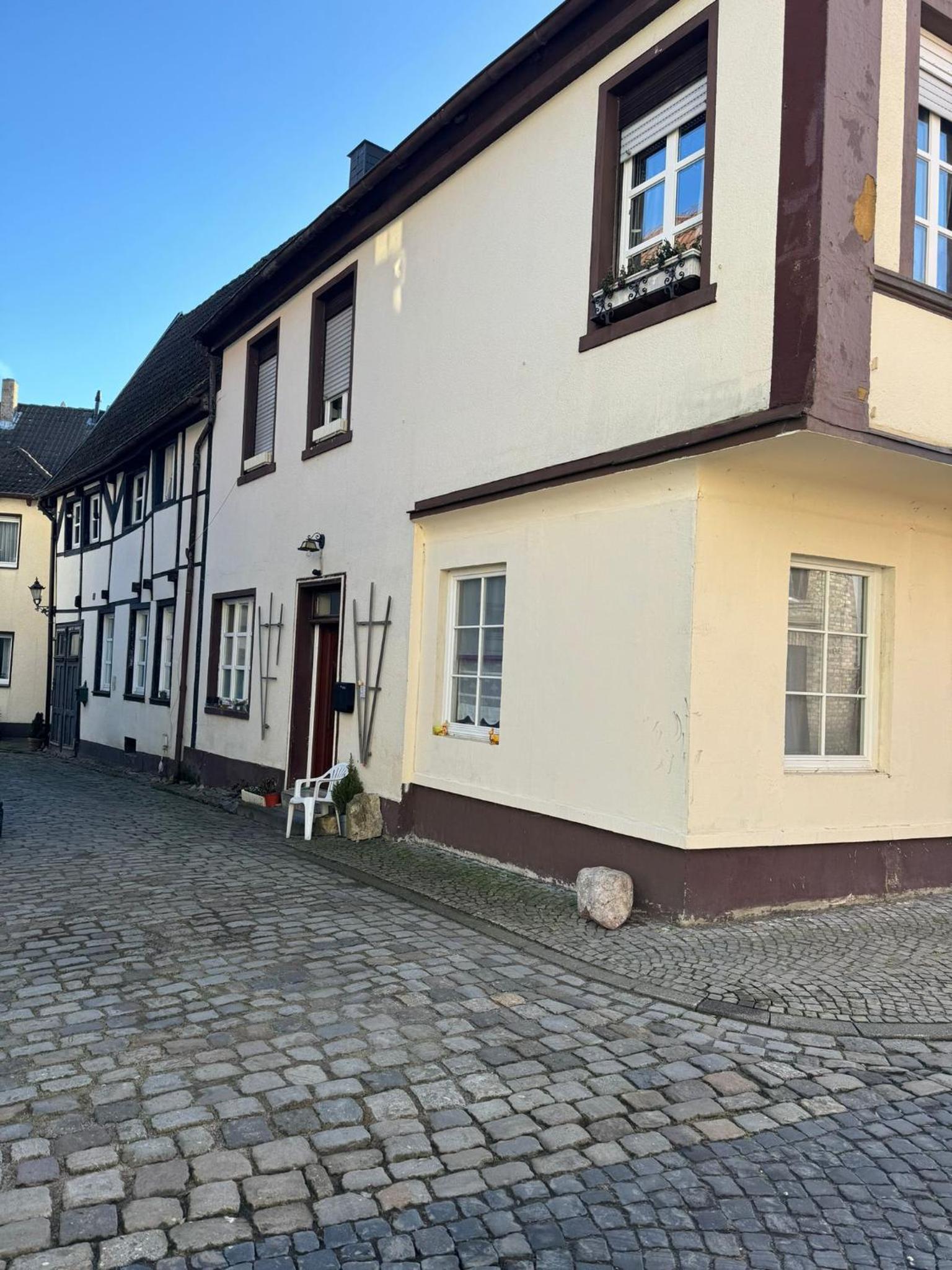 Denkmal am Wasserschloss
