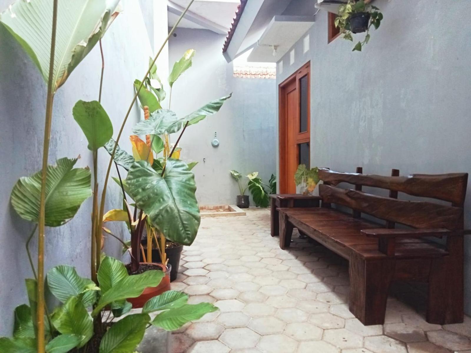 Brojos Homestay near Malioboro