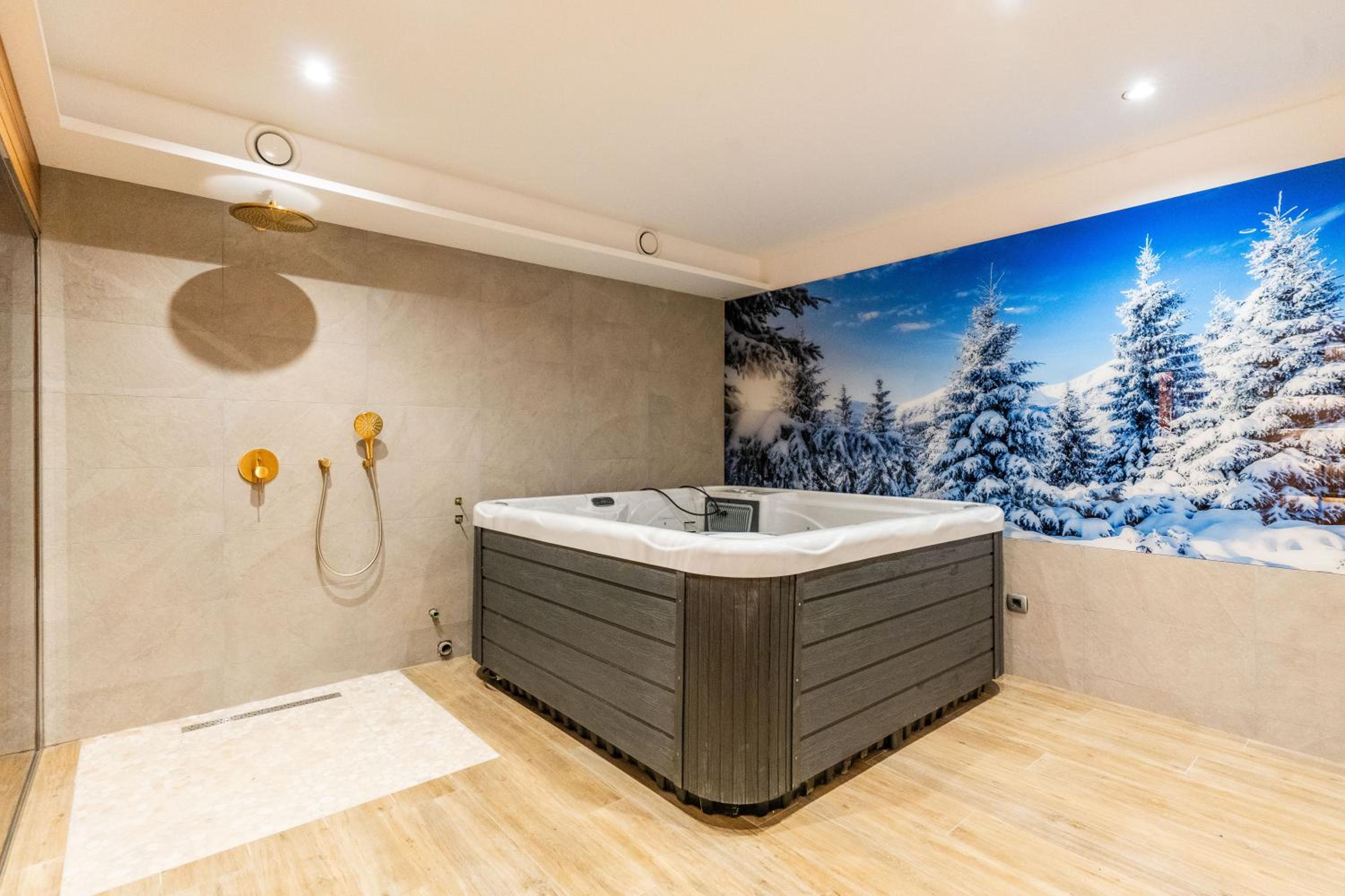 Hillmax Residence