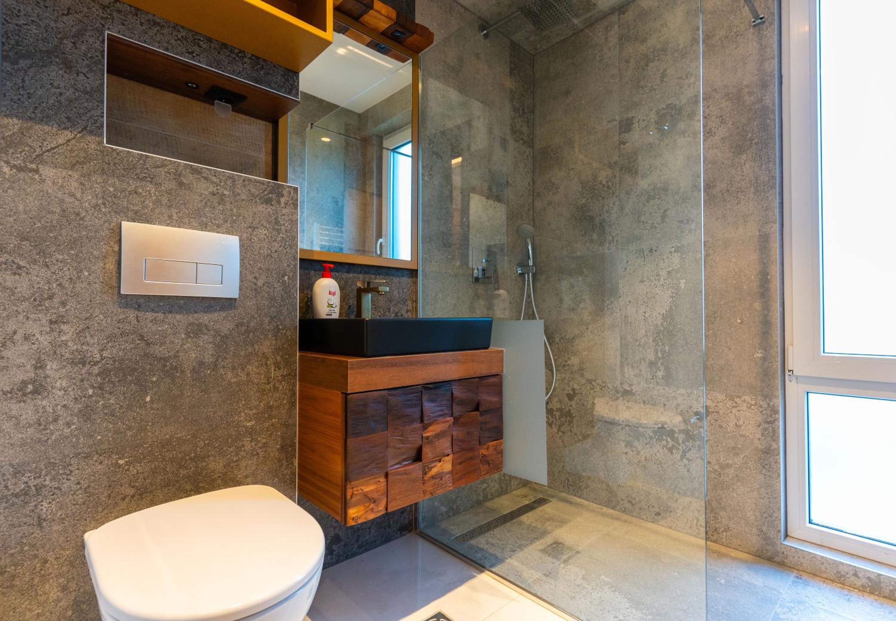 Hillmax Residence