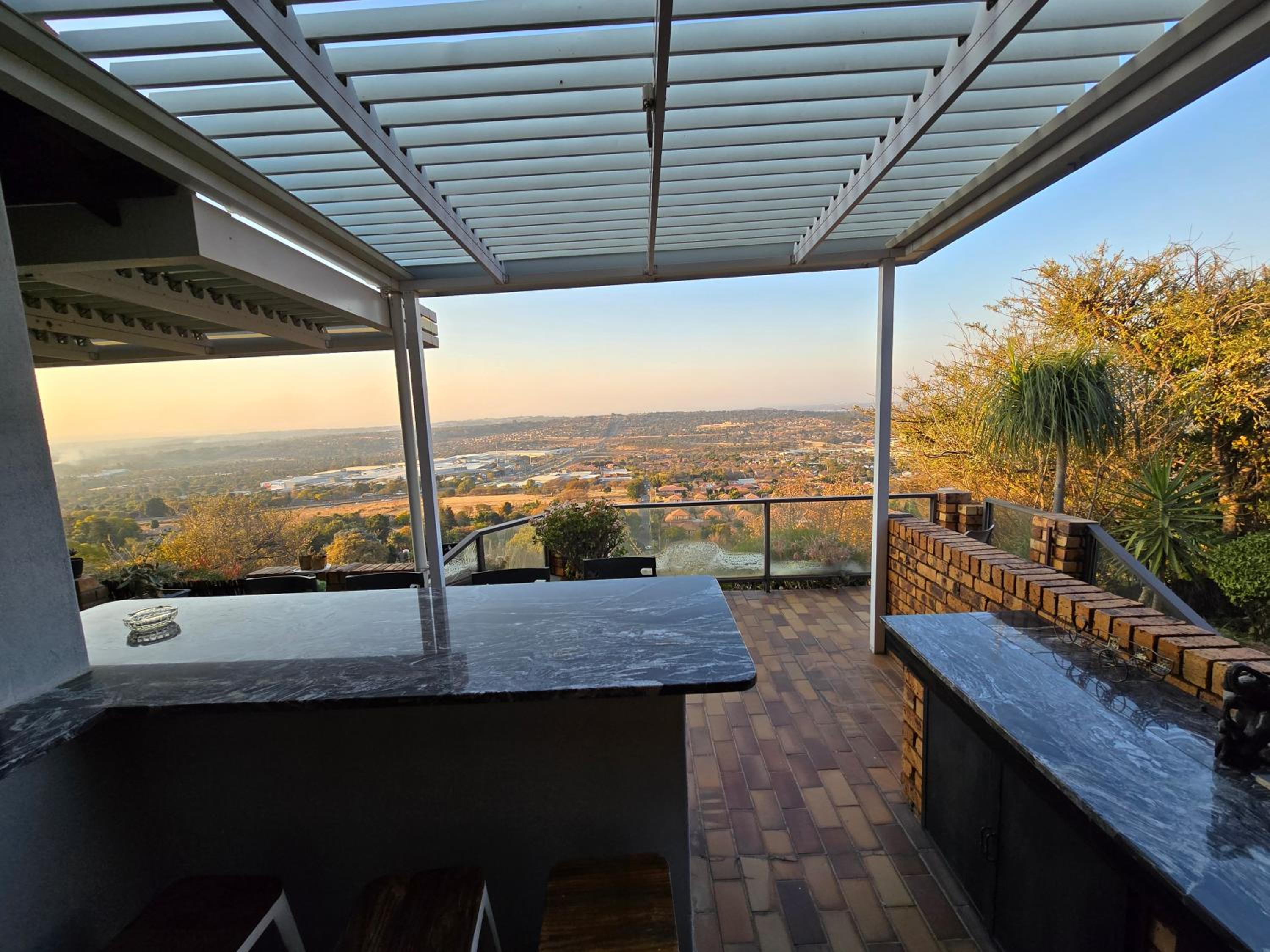 180 Degrees View on The Kloof view 5