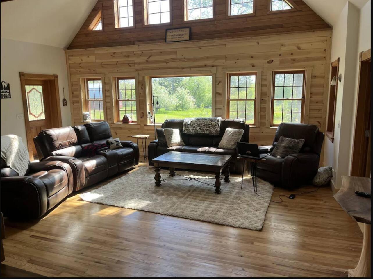 Red Barn Lodge with a Boat slip at Leach Lake view 2