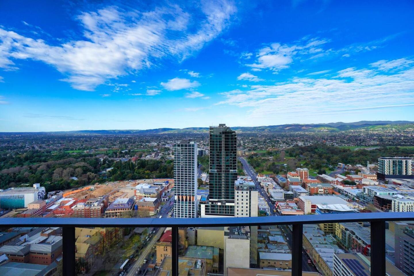 Serenity in the Sky - 2BR Apt in Rundle Mall