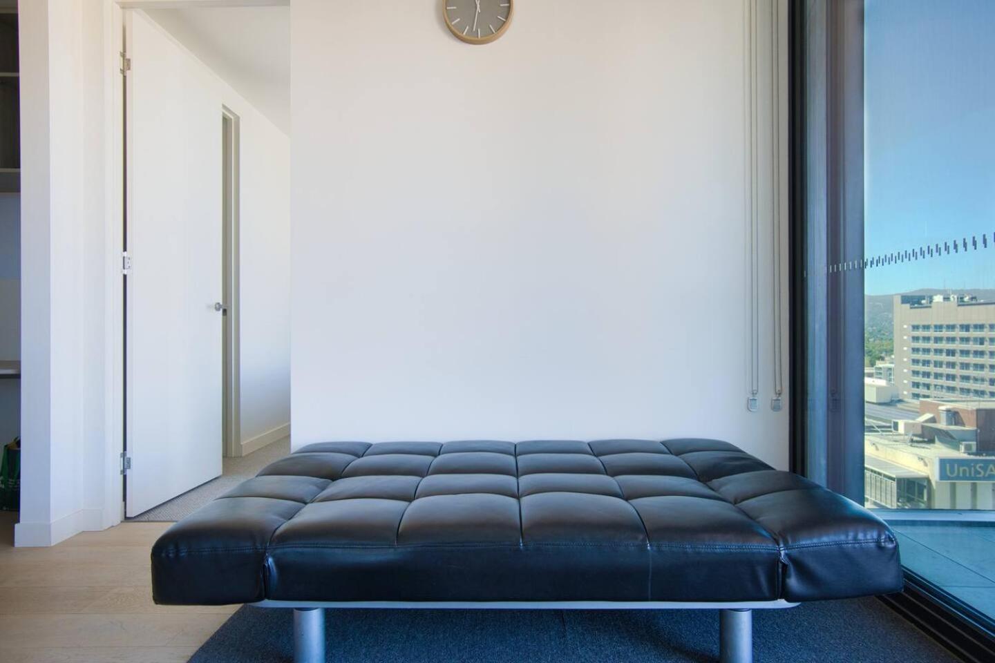 Rundle Retreat - 2BR Apartment with stunning views