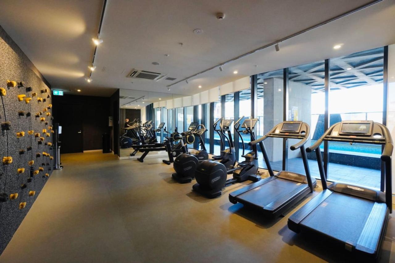 Rundle Retreat - 2BR Apartment with stunning views