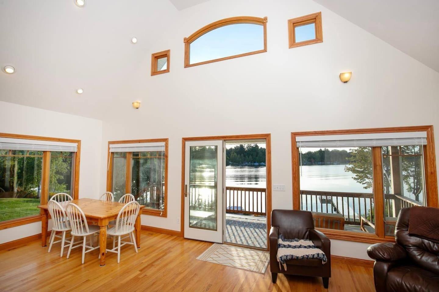 336) Beautiful home with View