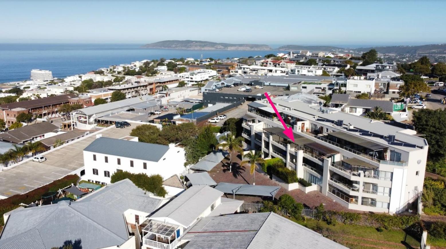 The Aqua - Sleeps 4 - Patio & Sea Views view 2