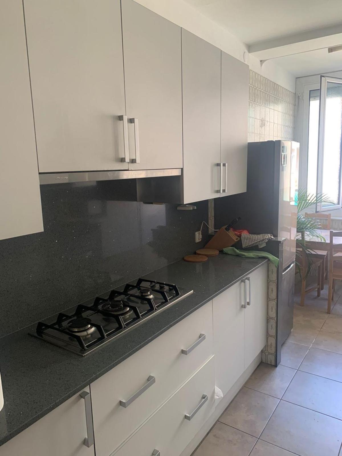Habitacion privada en PISO COMPARTIDO Lepanto