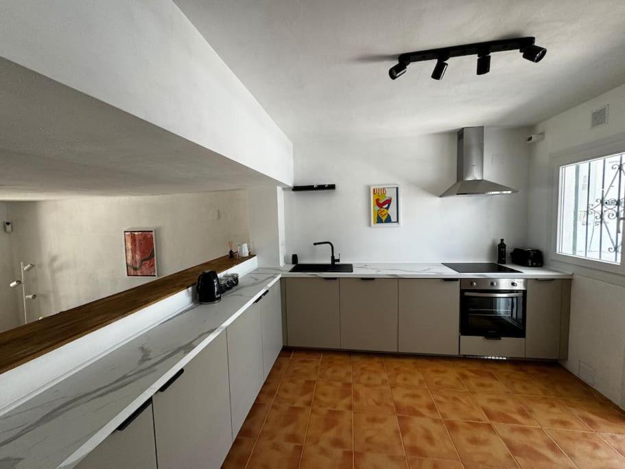 Marina De Casares beach house