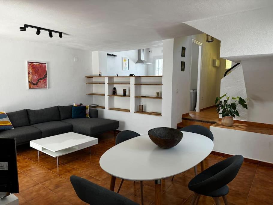 Marina De Casares beach house