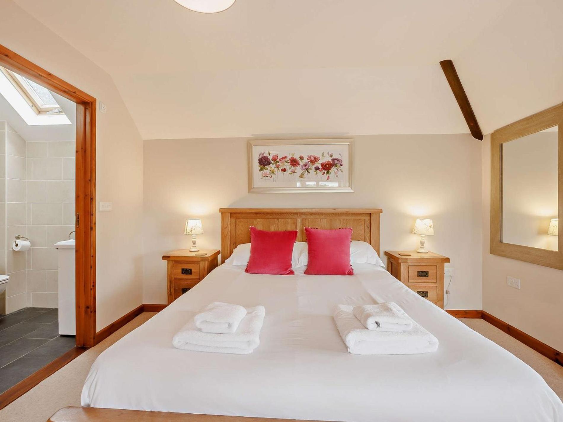 3 Bed in Launceston BRWHI view 2