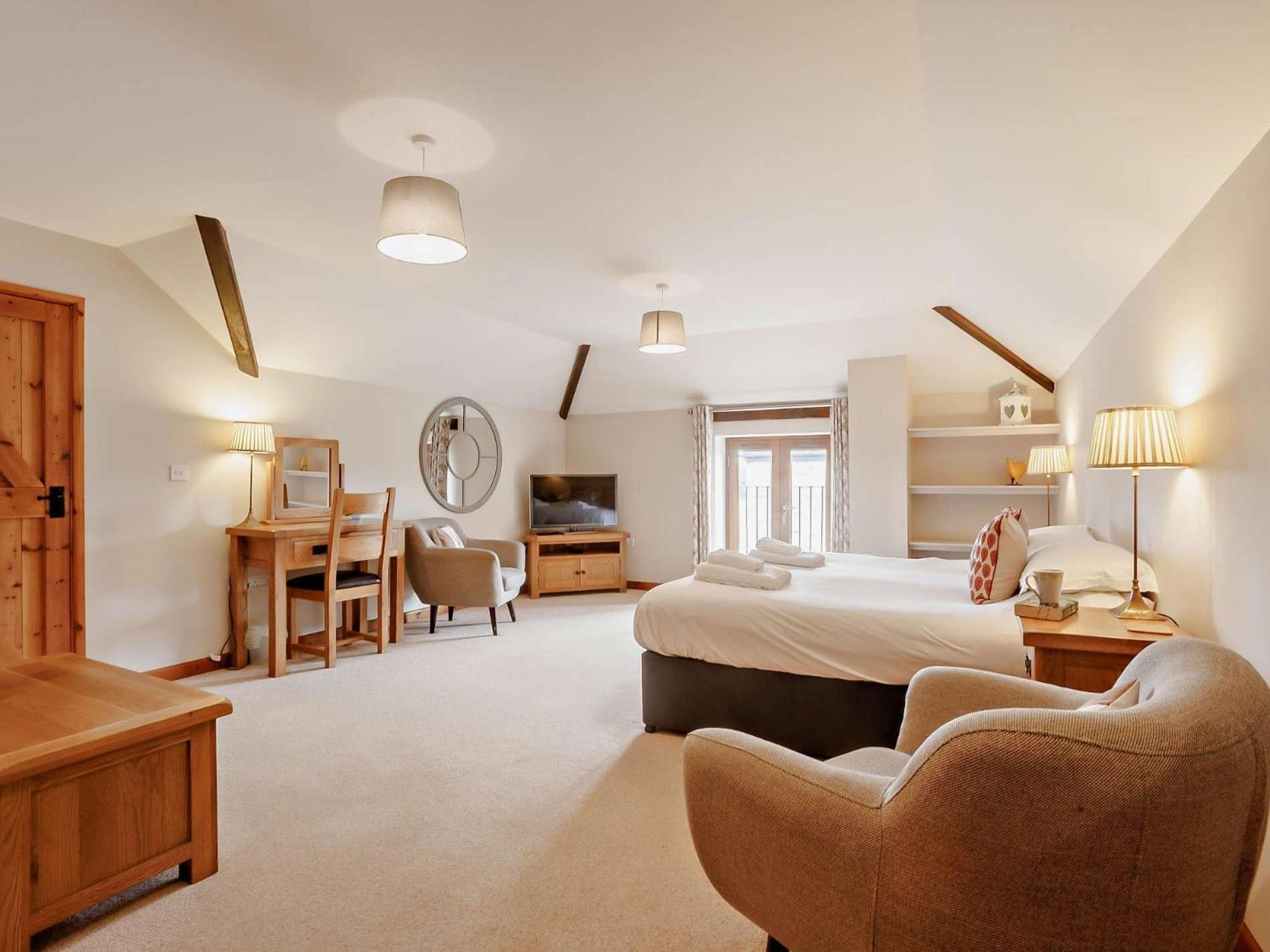 3 Bed in Launceston BRWHI view 5