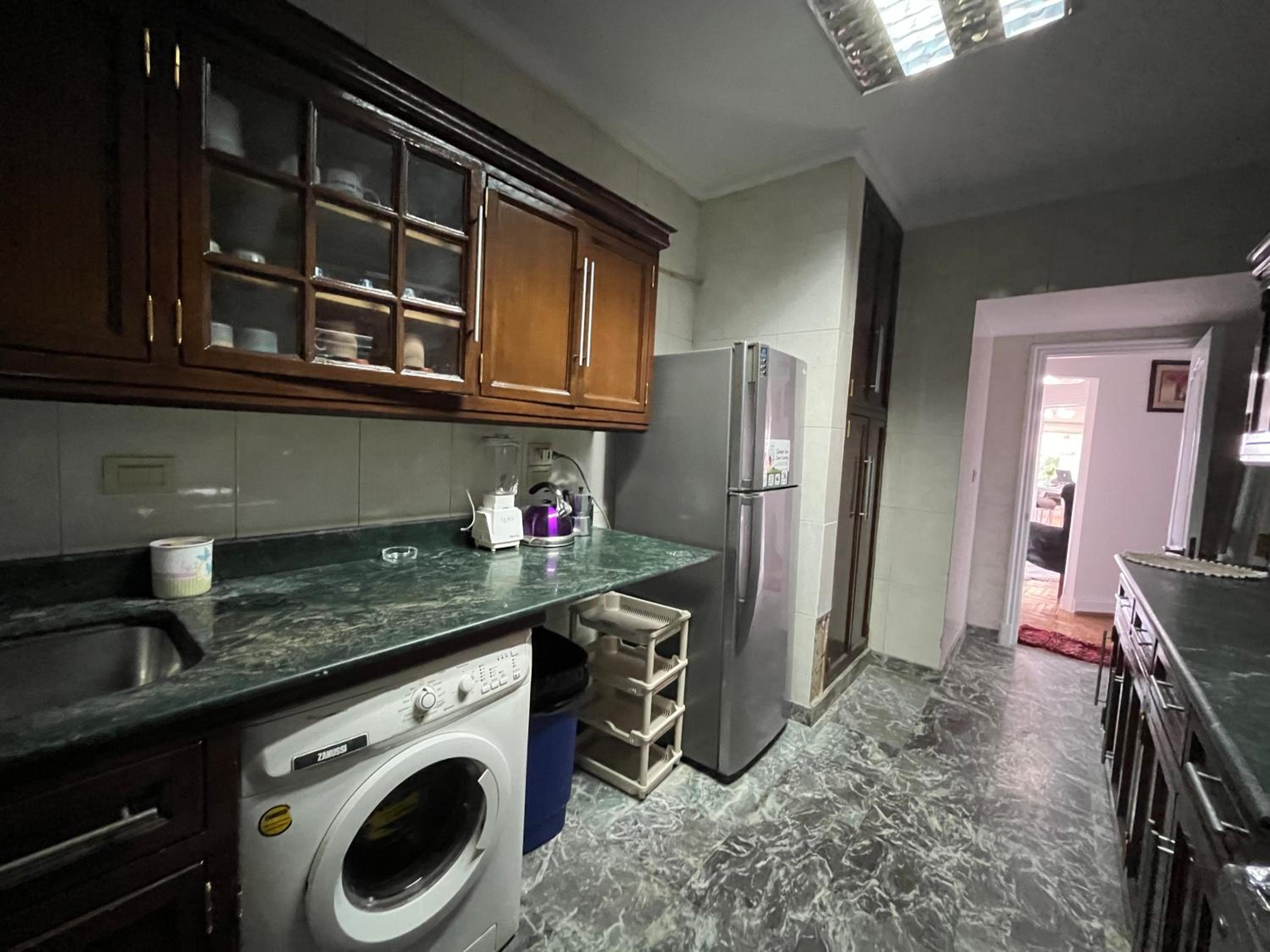 Skyscraper apartment with Nile & Pyramids view