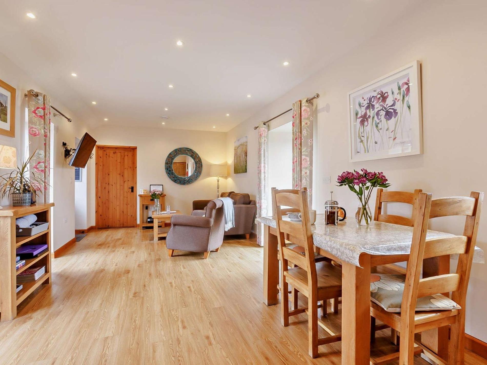 1 Bed in Launceston oc-brlon view 3
