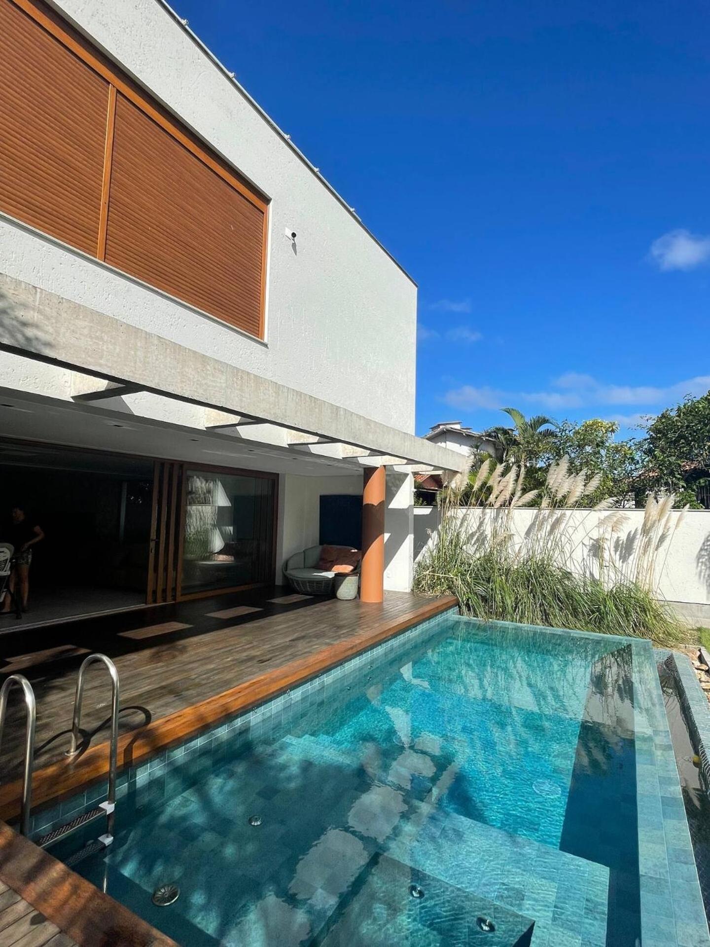 Pool Villa front sea Campeche beach private condo
