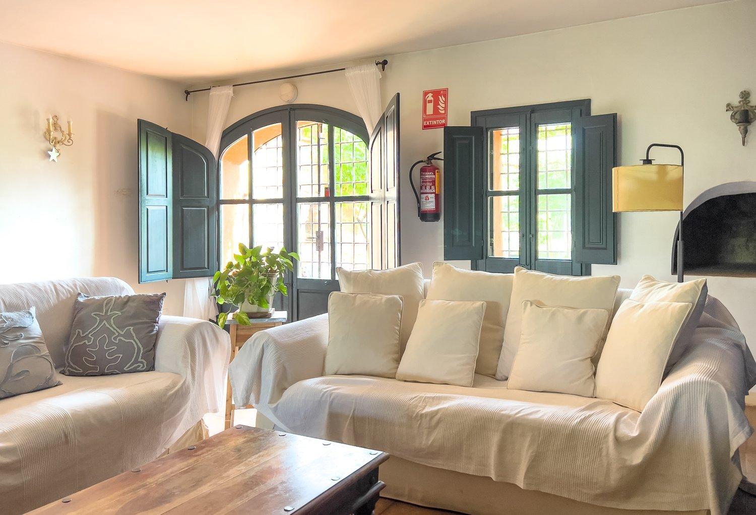 Espectacular casa de vacaciones en el campo con piscina, BBQ y WIFI de alta velocidad - 15 personas view 3
