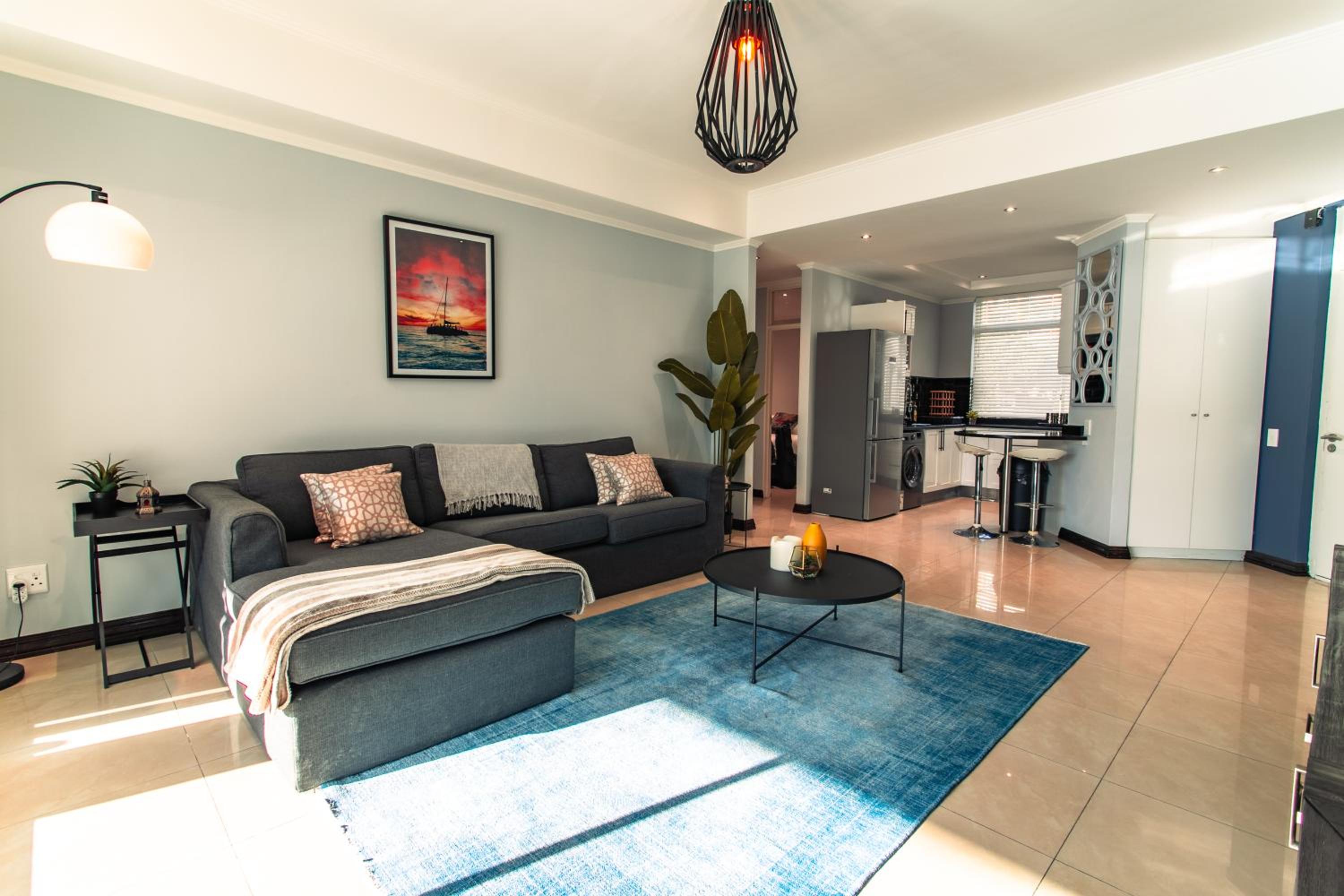 The Centurion - Pool Deck Apartment with Views! view 4