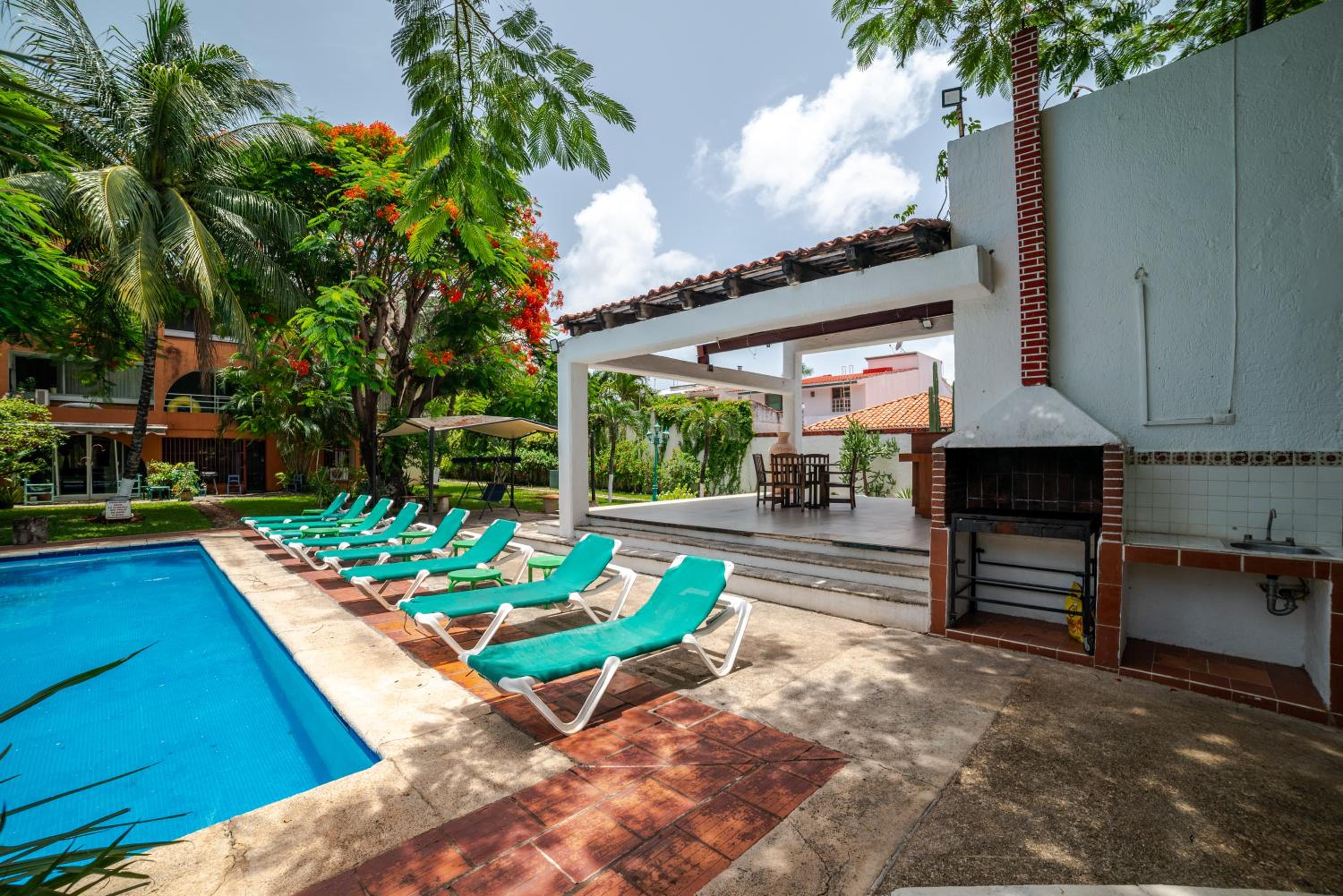 Depa frente a plaza las Americas Cancun