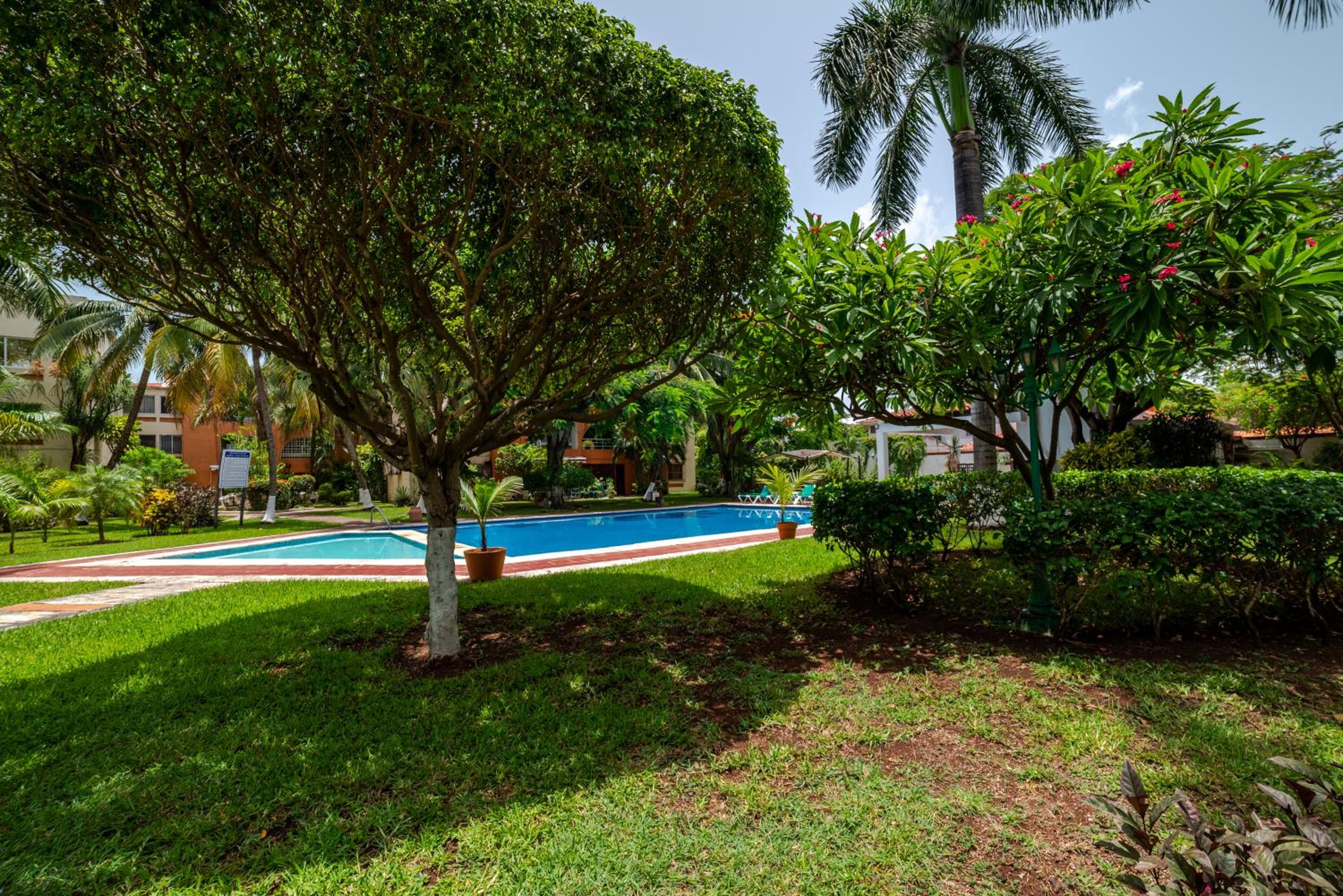 Depa frente a plaza las Americas Cancun