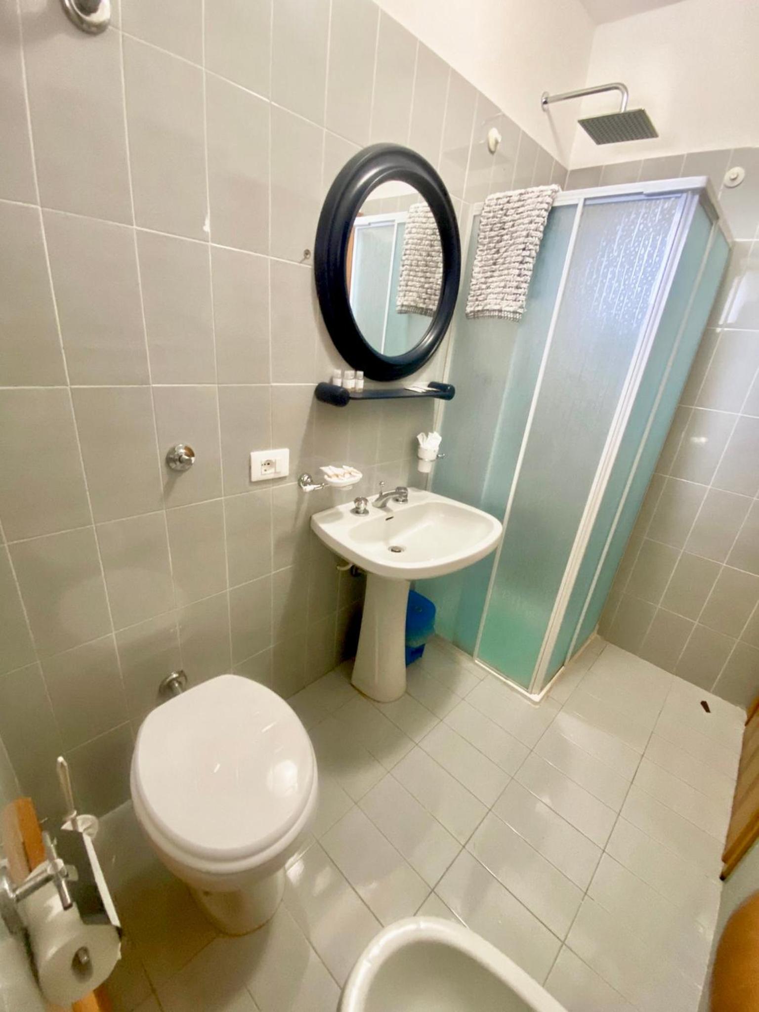 EC apartment en Scalea — bathroom