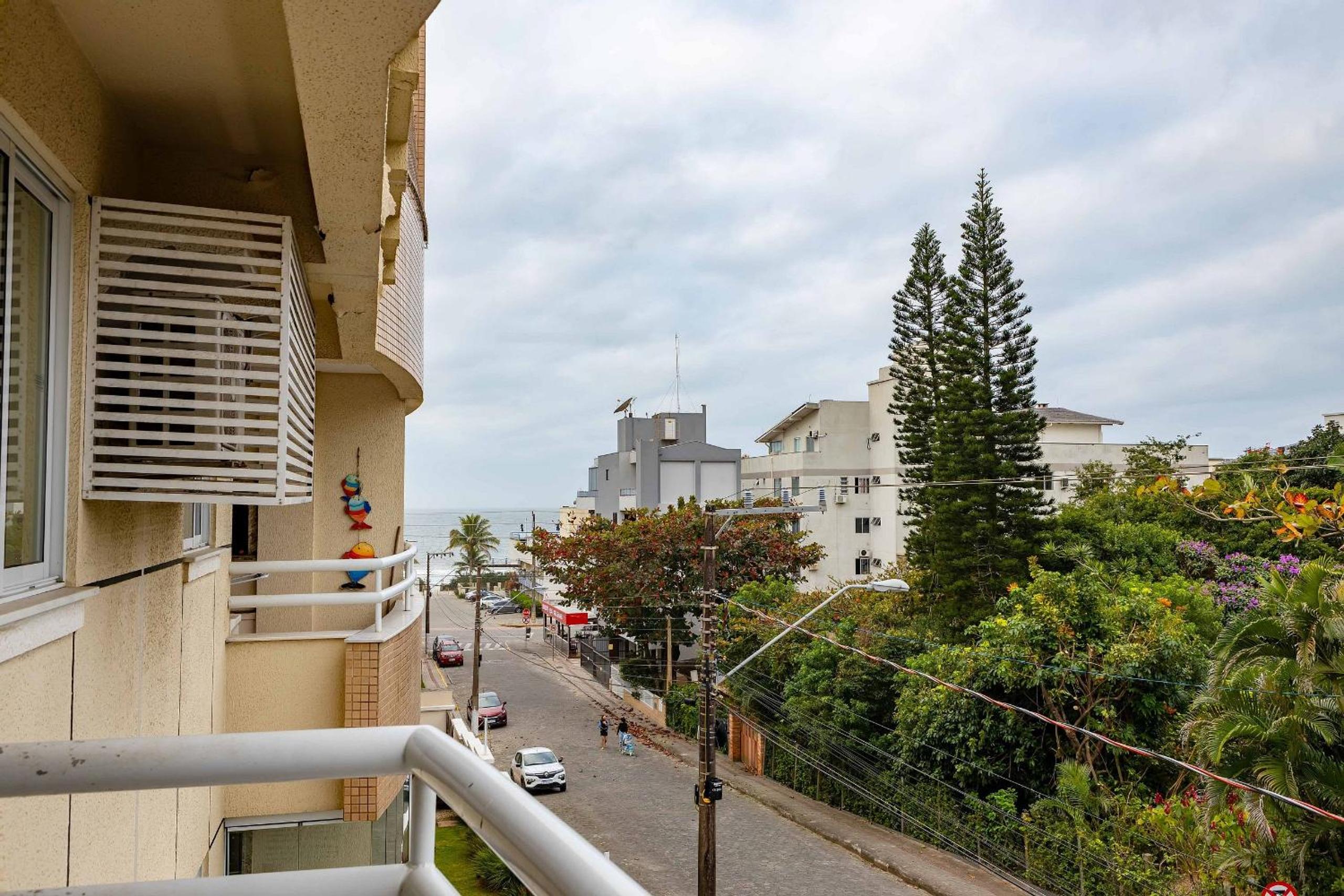 Amplo Apartamento a 200m da Praia de Bombas