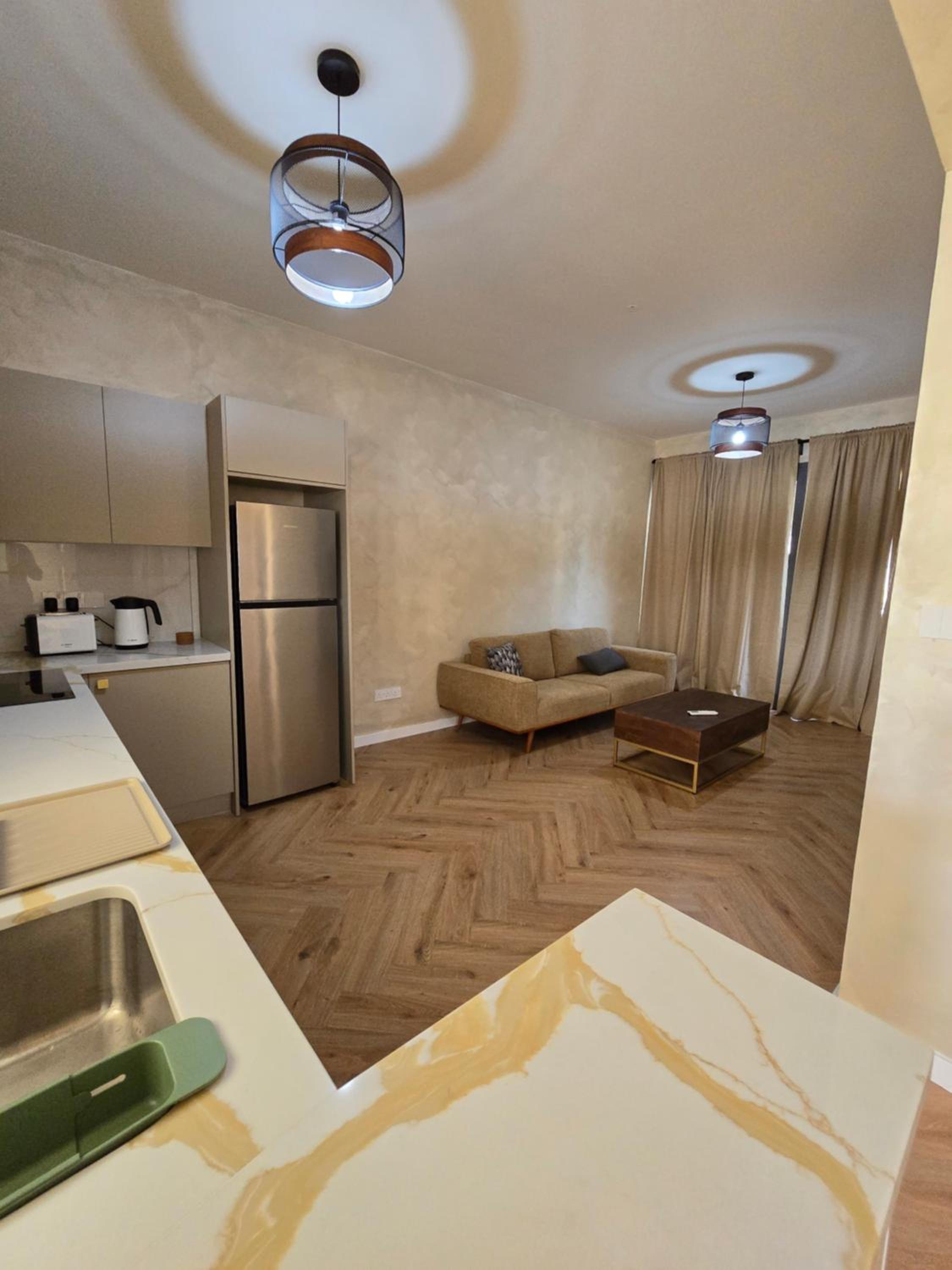 Suite R4 By Marealty
